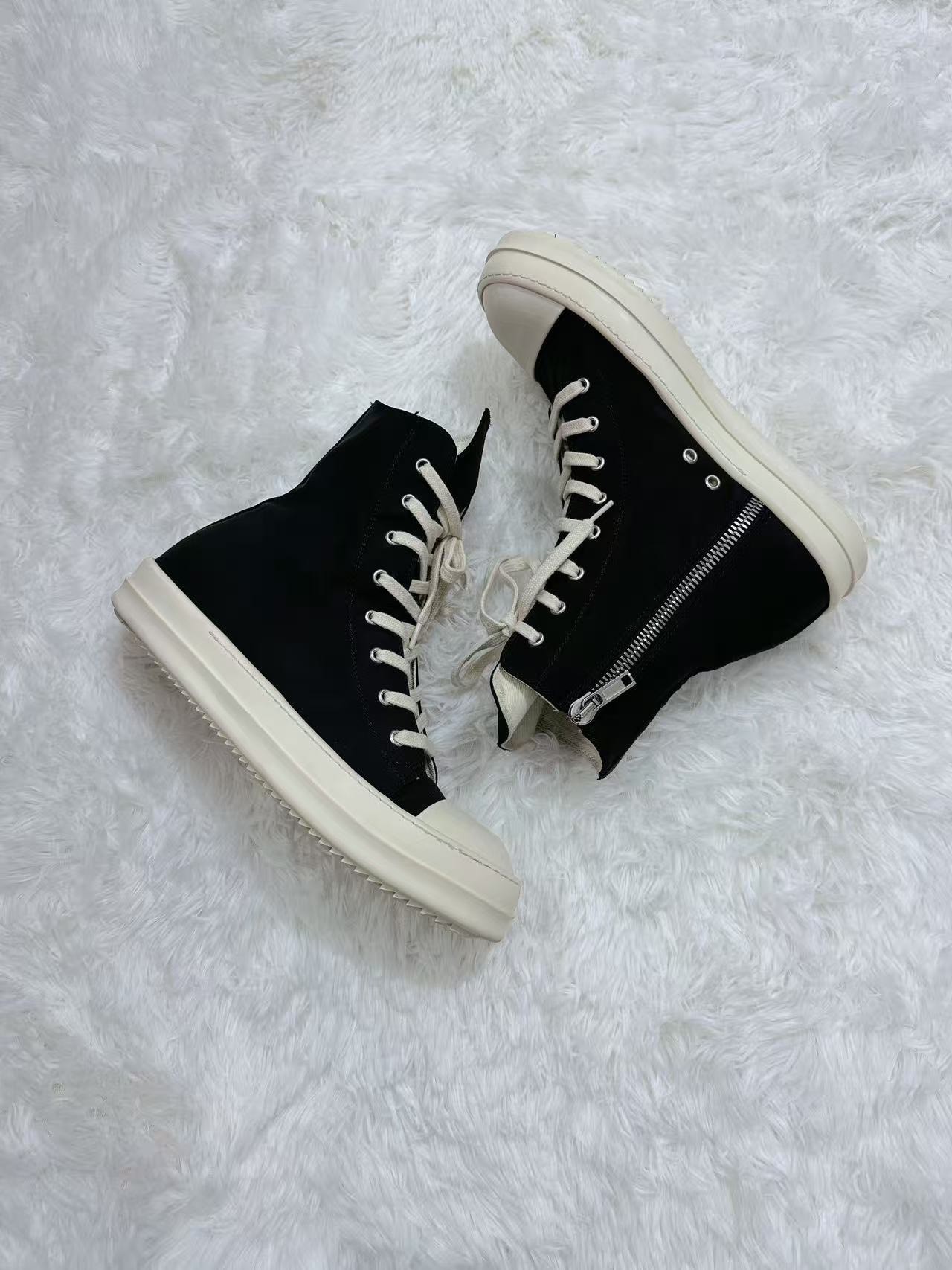 Rick Owens DRKSHDW High-Top Shoes — label