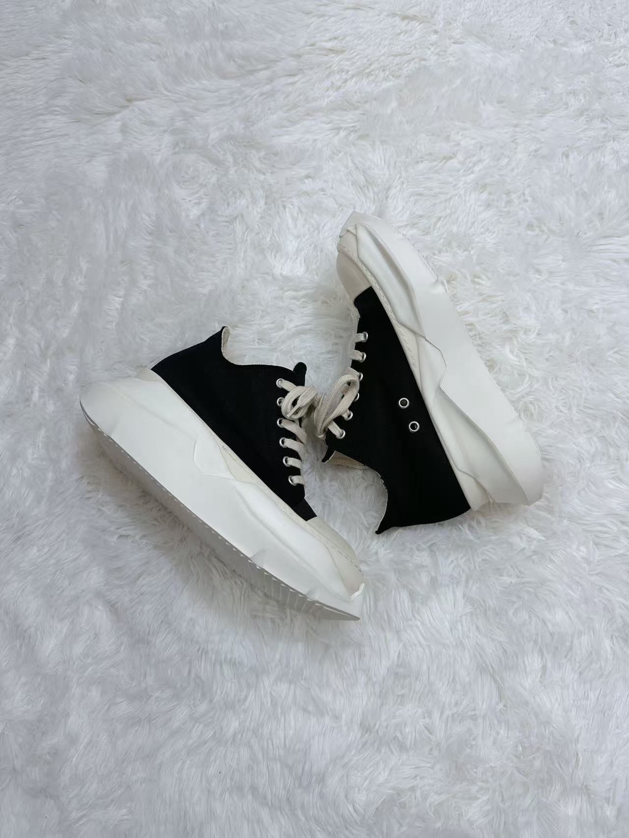 Rick Owens 22ss Thick Sole Low-Top Sneakers — label