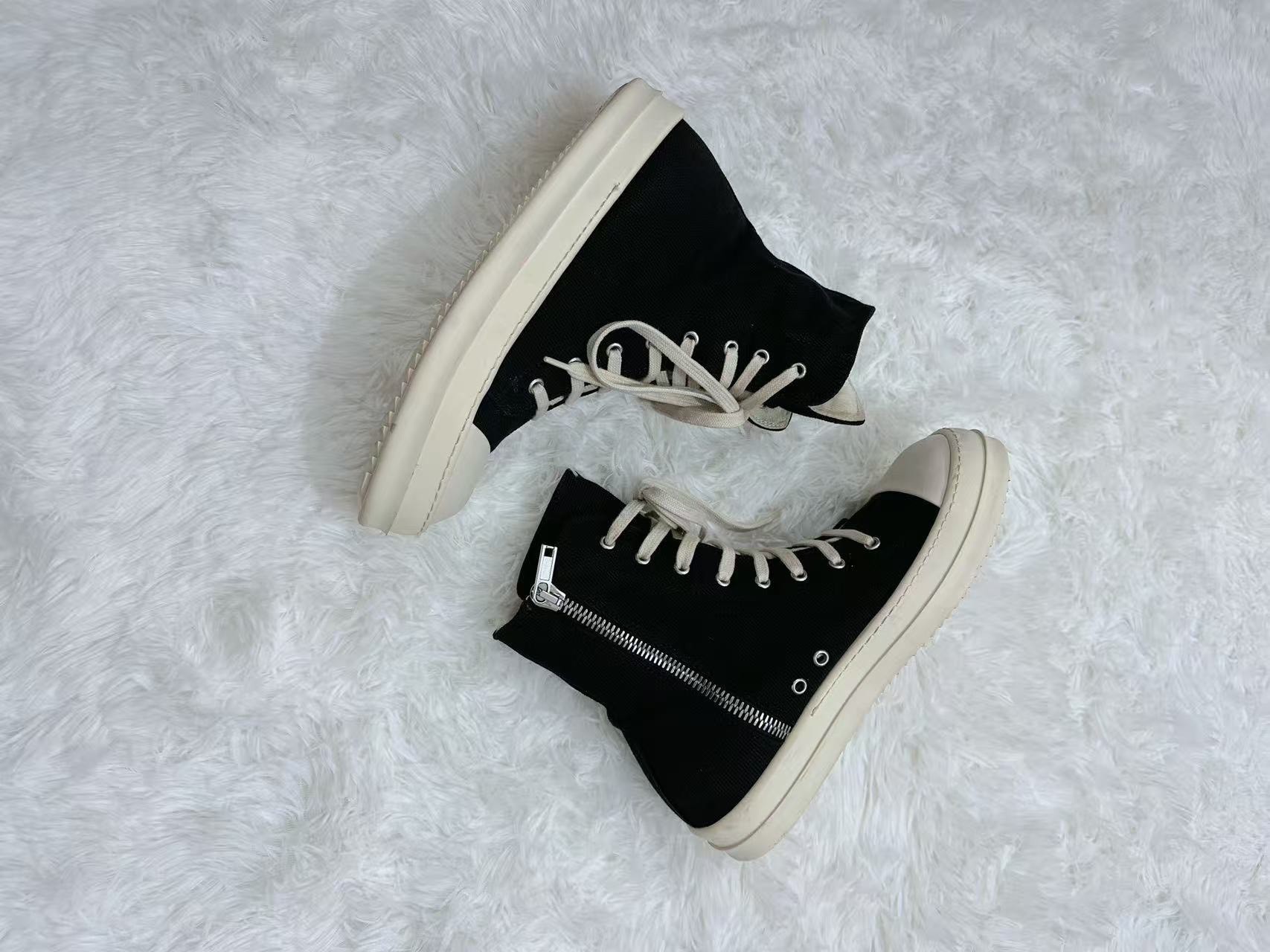 Rick Owens DRKSHDW High-Top Canvas Shoes — label