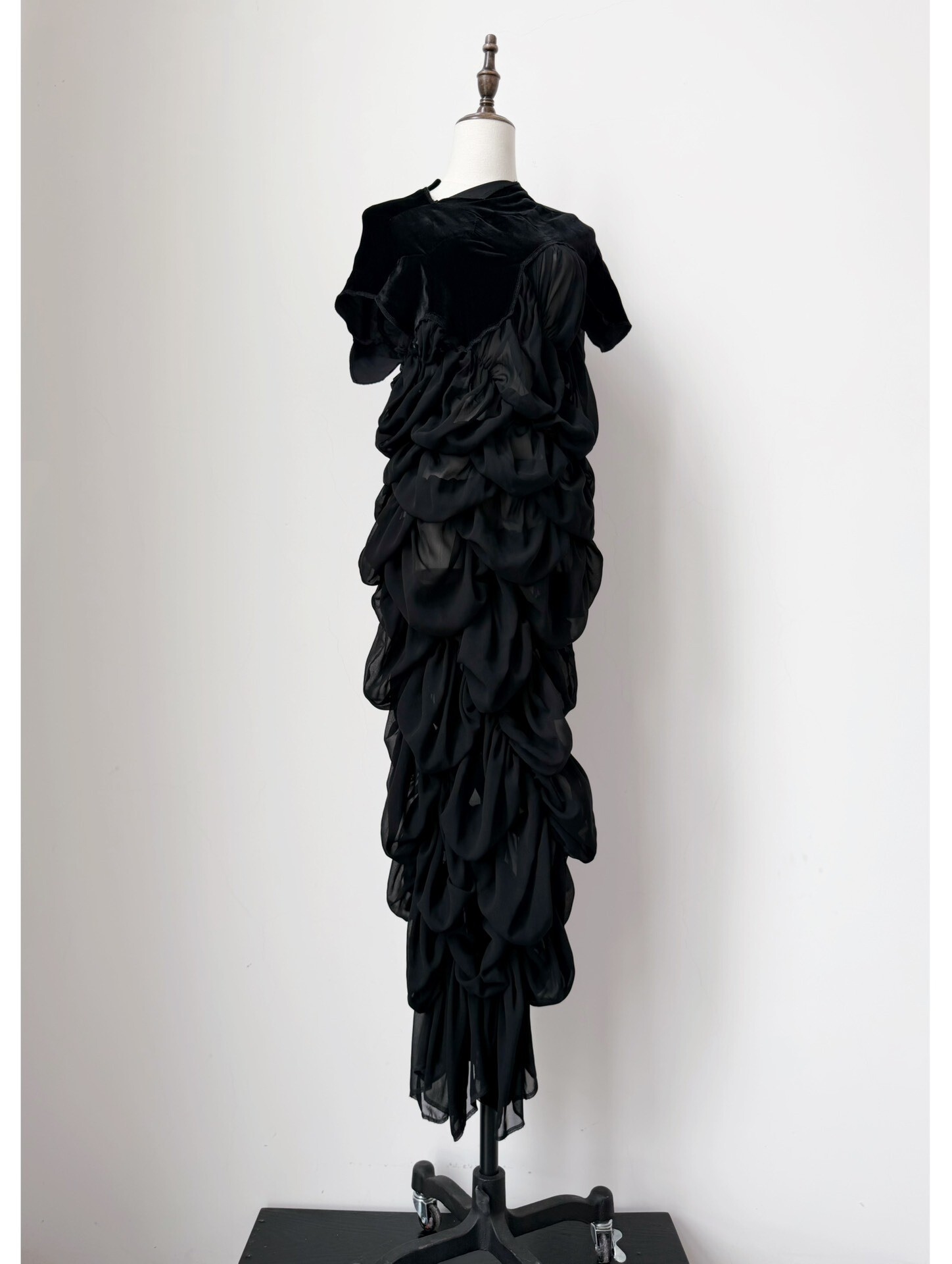 Comme des Garcons 2008 Runway Velvet Collar Dress