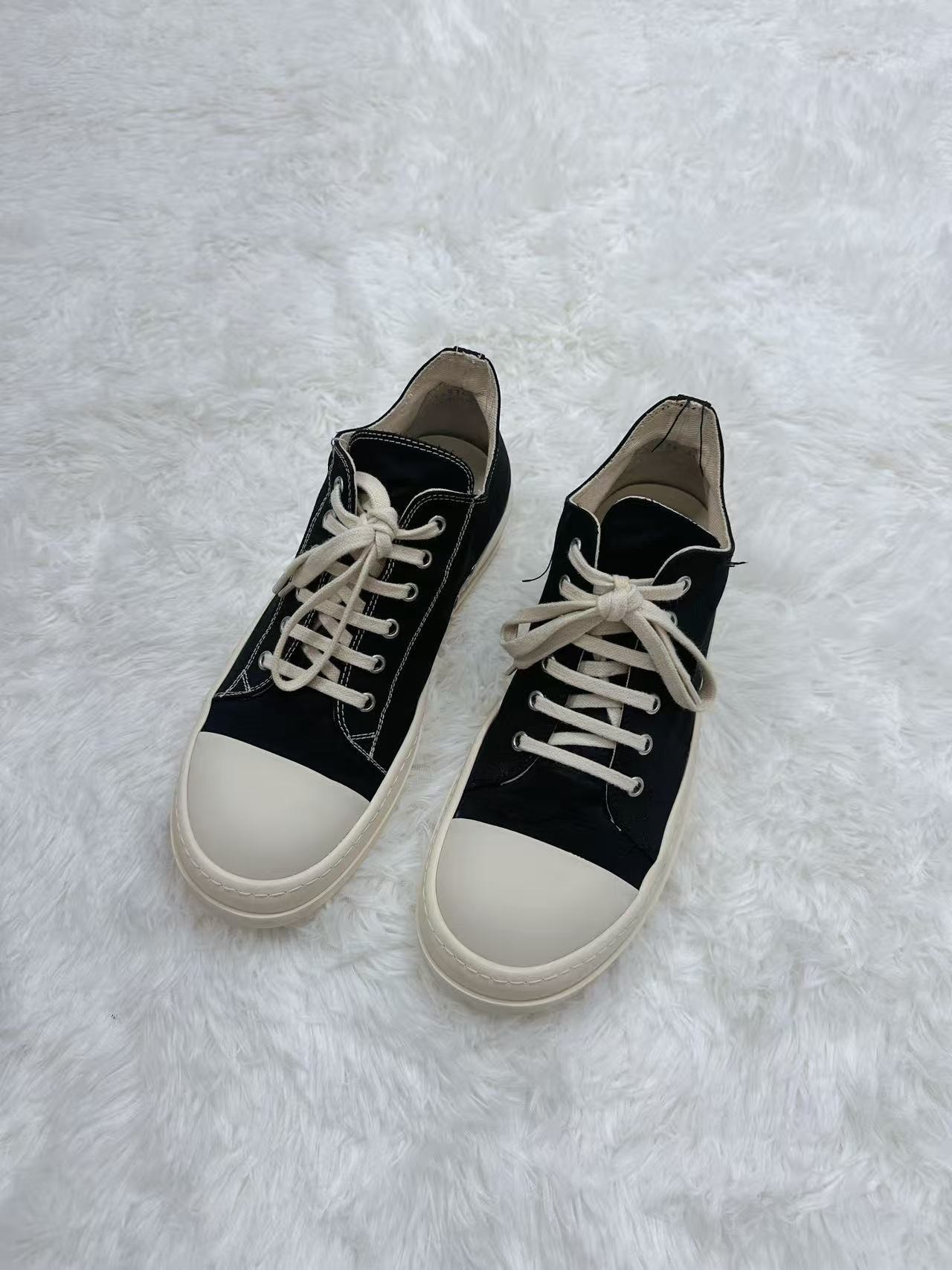 Rick Owens 18SS Low-Top Sneakers — detail