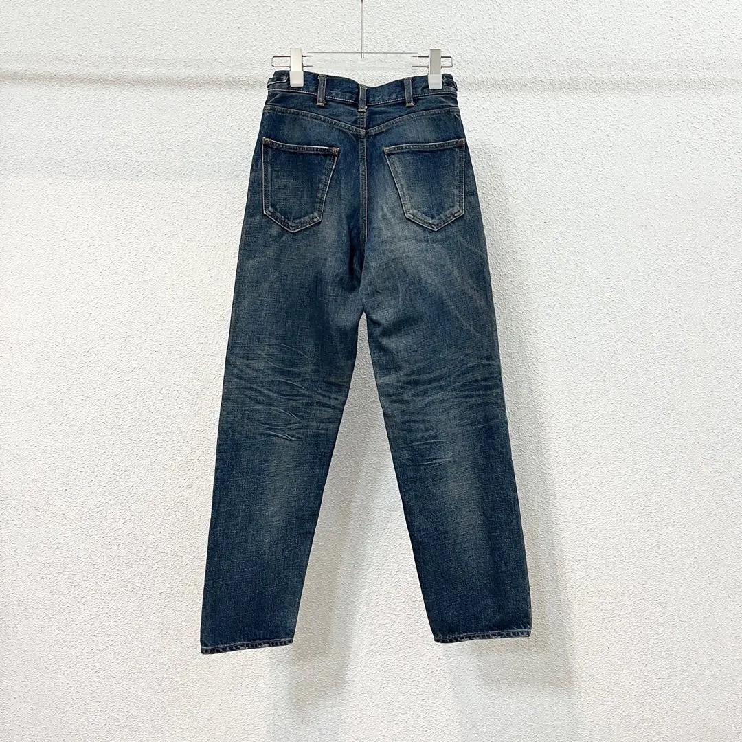 CELINE Vintage Wash Wide Leg Carrot Jeans — detail