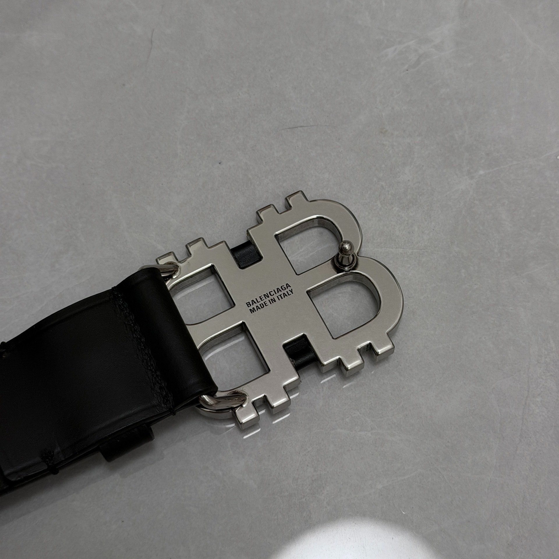 Balenciaga Bitcoin Buckle Leather Belt — detail