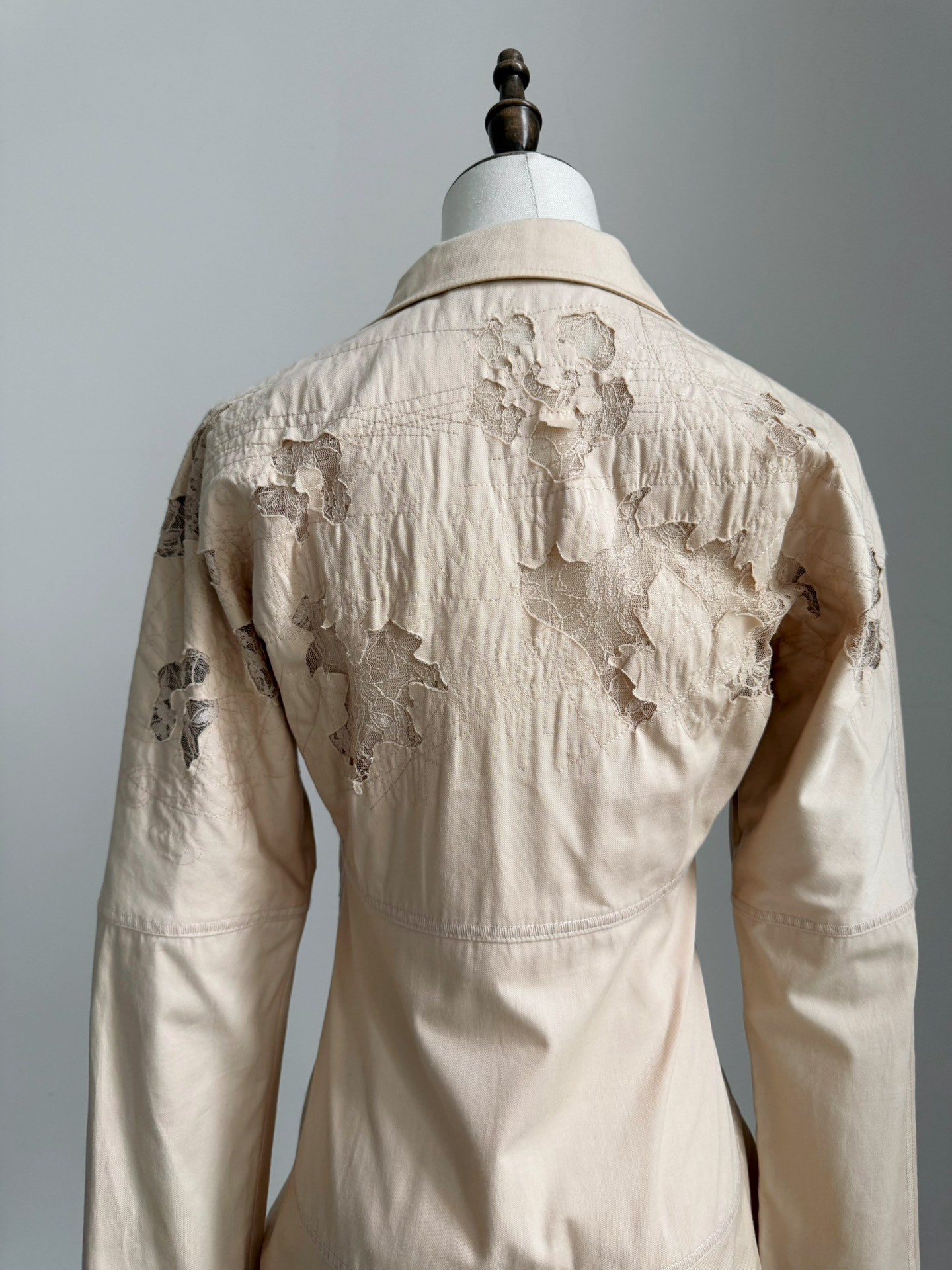 Issey Miyake 2003 Lace Cutout Jacket — detail