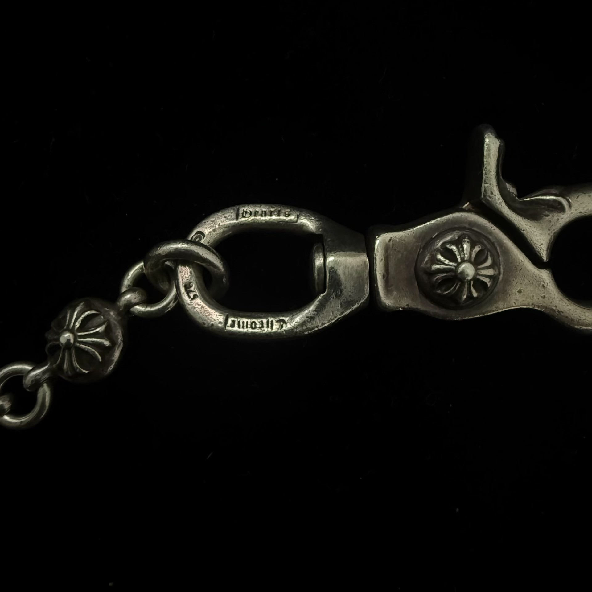 Chrome Hearts Silver Pants Chain — label
