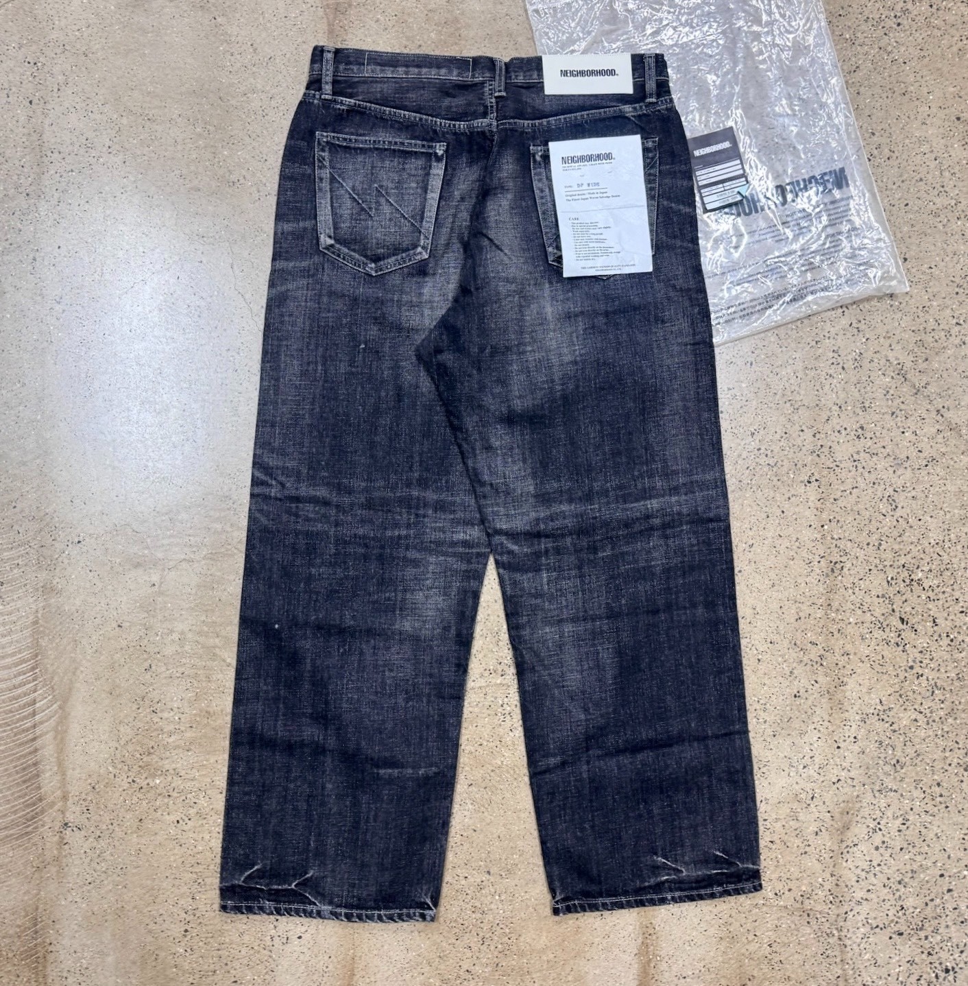 Neighborhood 24ss DP-Wide Jeans — front