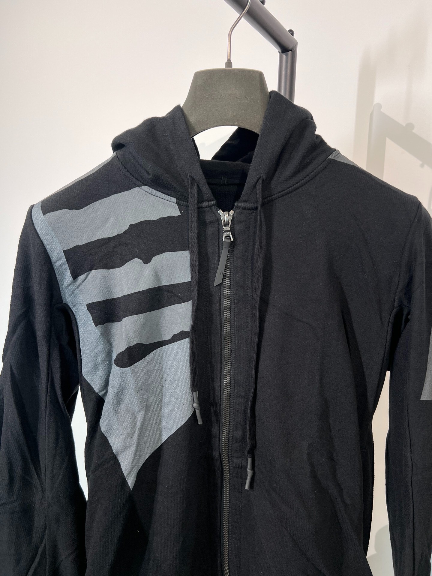 Boris Bidjan Saberi Hooded Zip Sweatshirt — detail