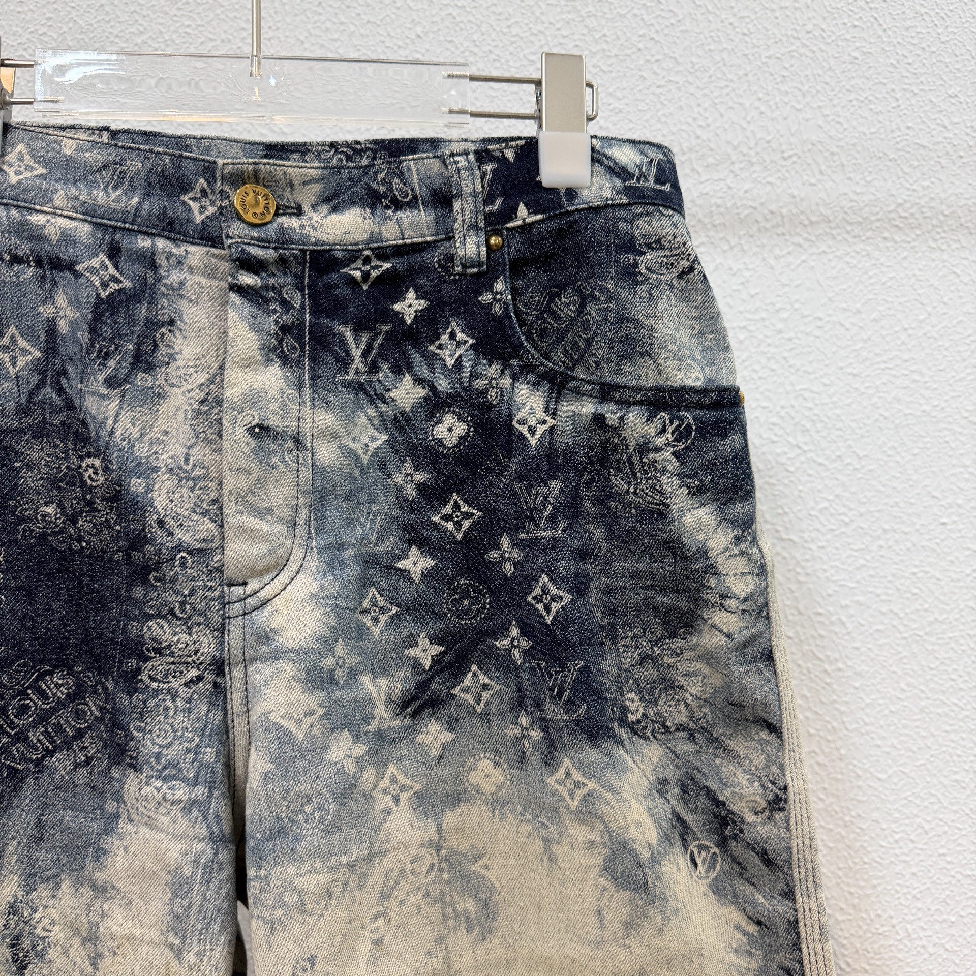 Louis Vuitton FW22 Tie-Dye Denim Shorts — front