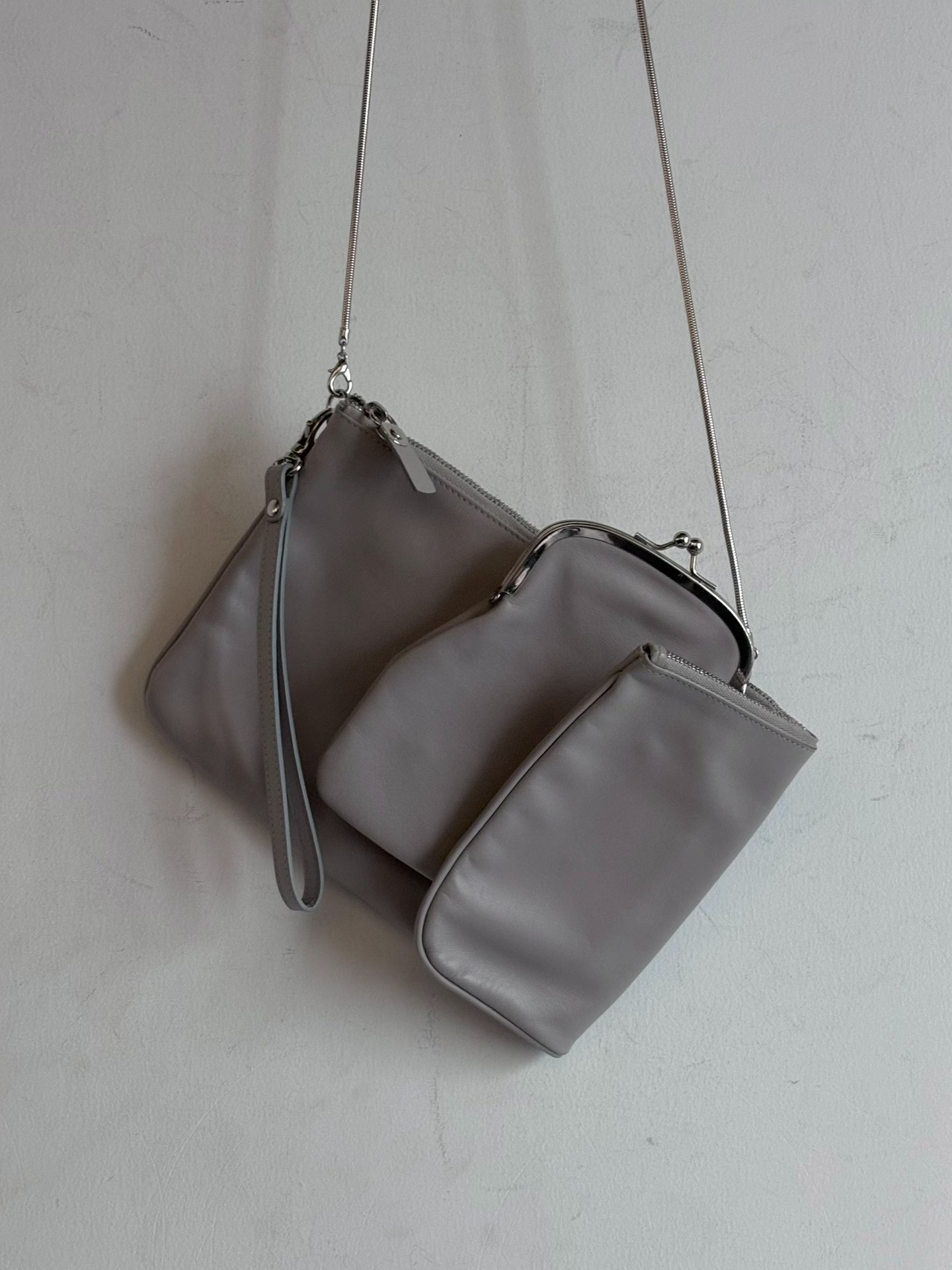 Margiela Deconstructed Chain Kiss-Lock Bag — detail