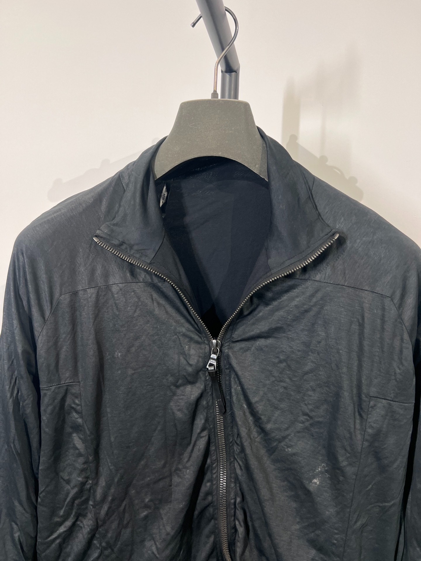 Boris Bidjan Saberi TRST1 Stand Collar Jacket — detail