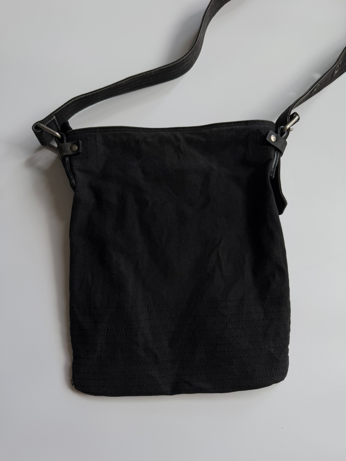 Dries Van Noten Early Crossbody Bag — label