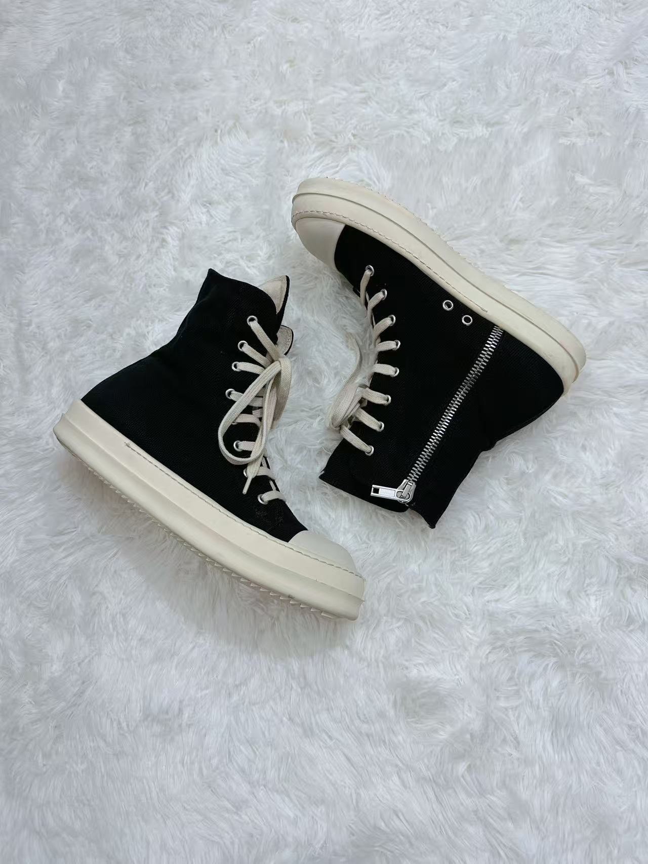 Rick Owens DRKSHDW High-Top Canvas Shoes — label