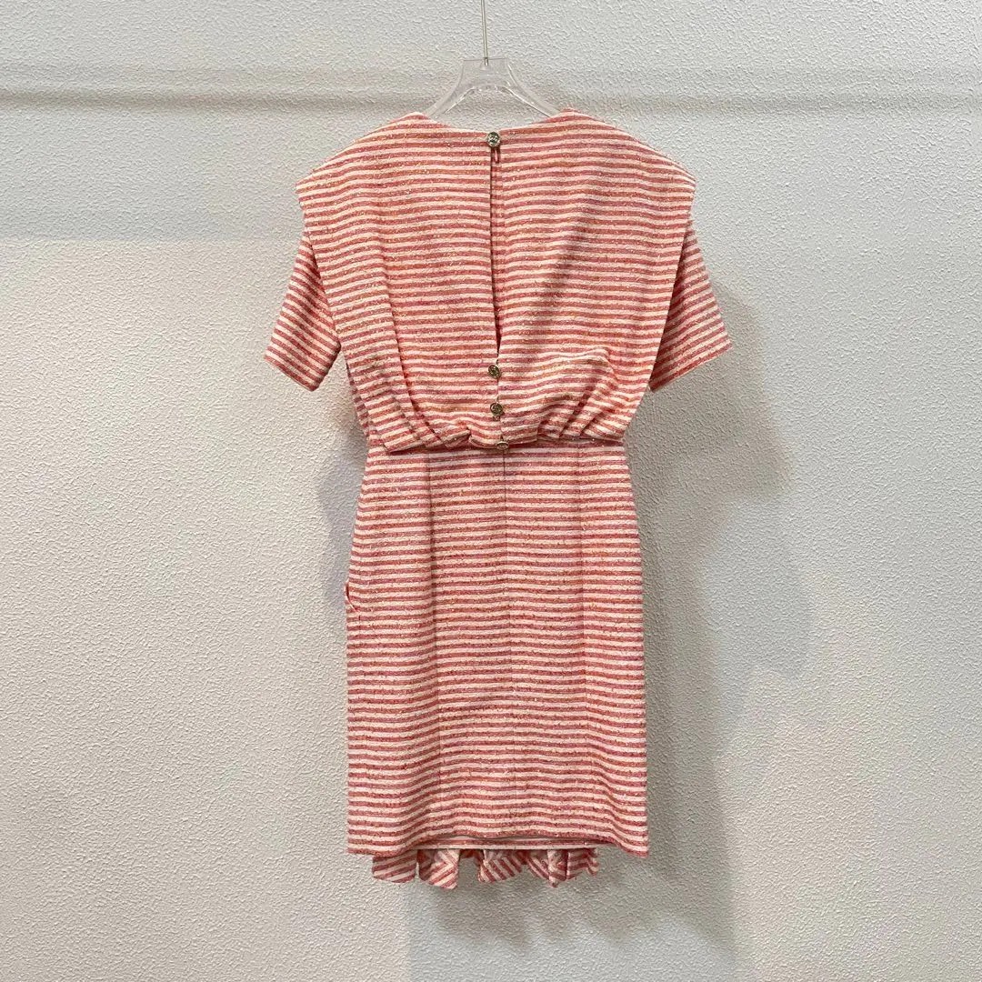 Chanel Pink Tweed Short-Sleeve Dress — detail
