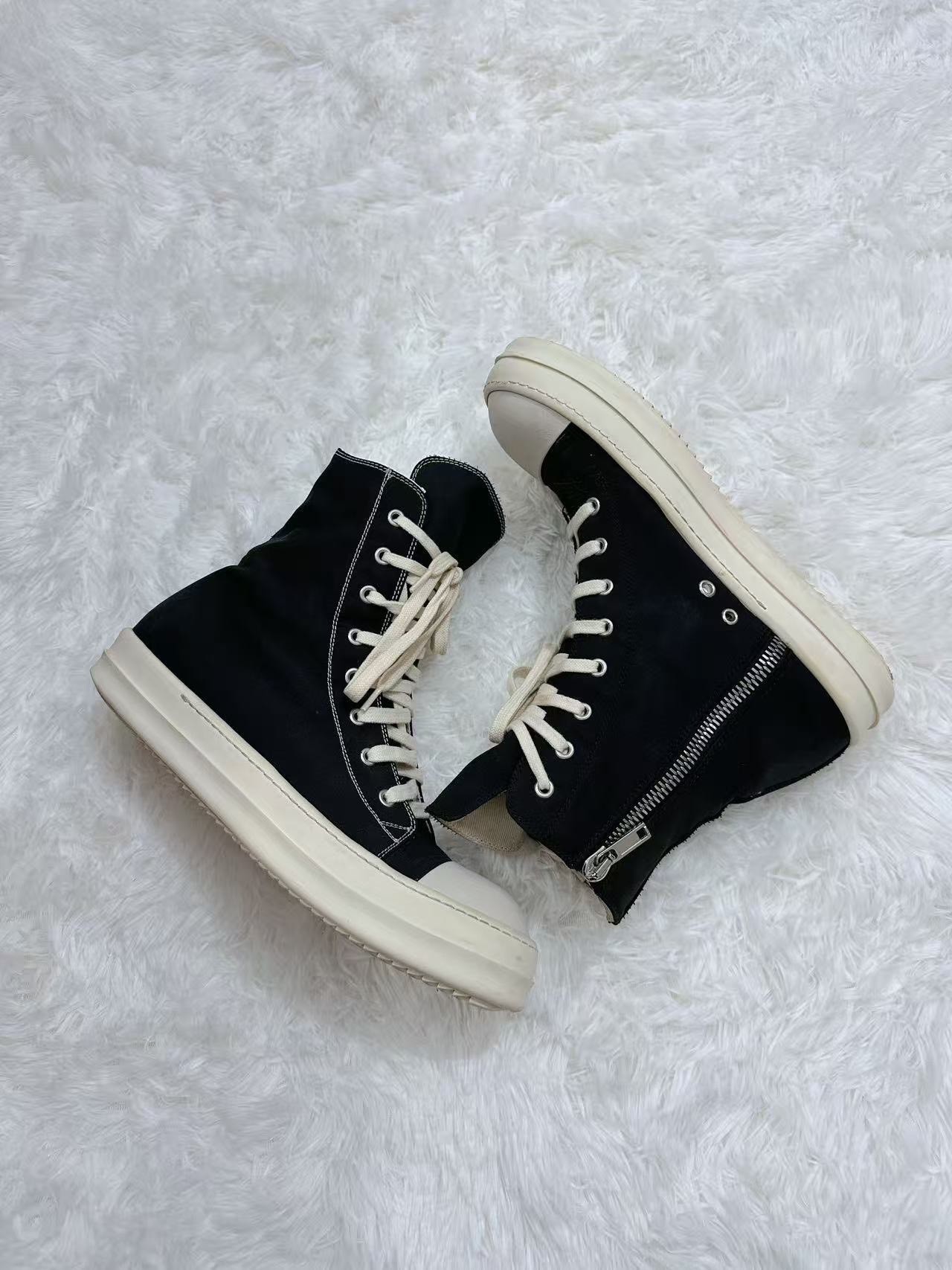 Rick Owens DRKSHDW High-Top Shoes — label