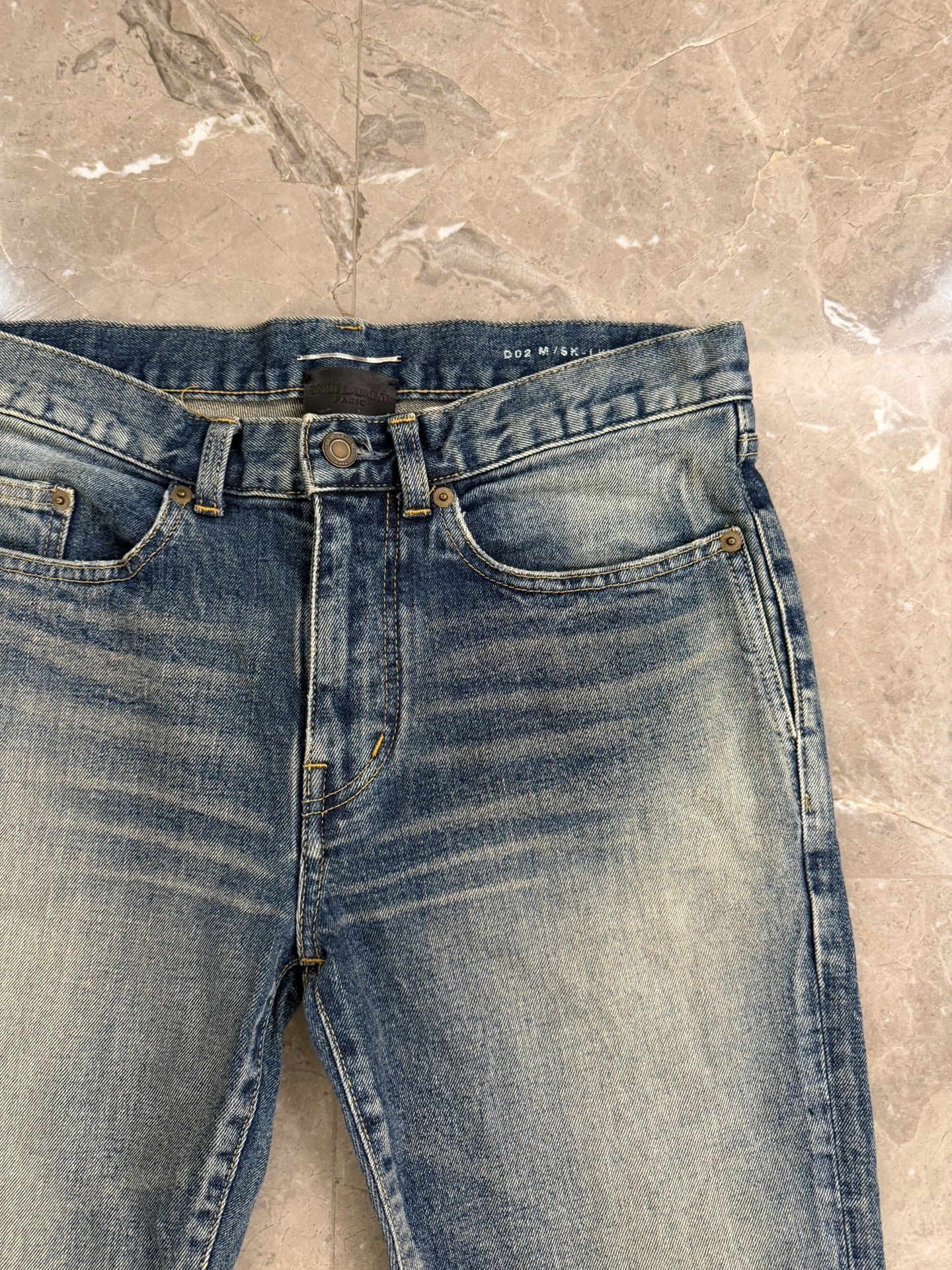Saint Laurent SLP D02 Skinny Jeans — detail