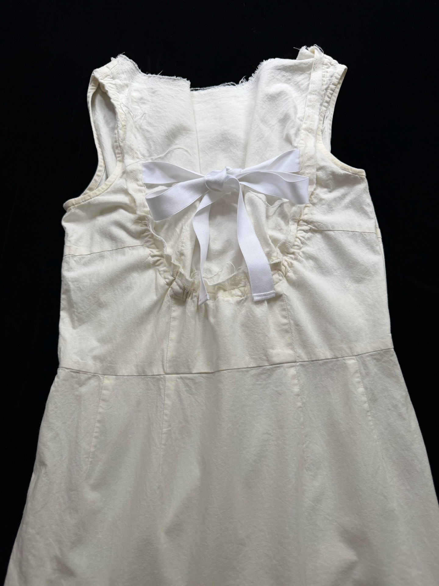 Comme des Garcons 2002 Runway Sleeveless Top — detail