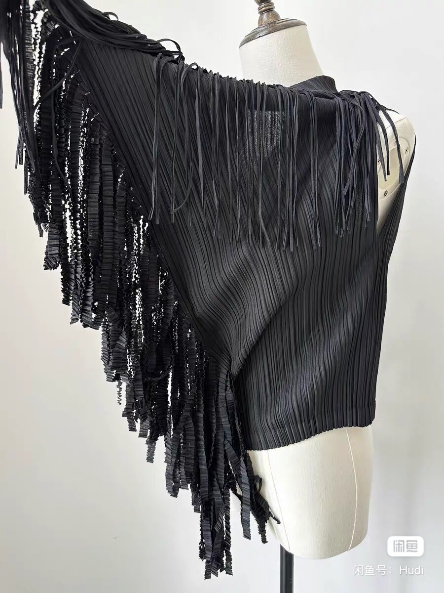 Issey Miyake 2004 Main Line Fringe Top — label