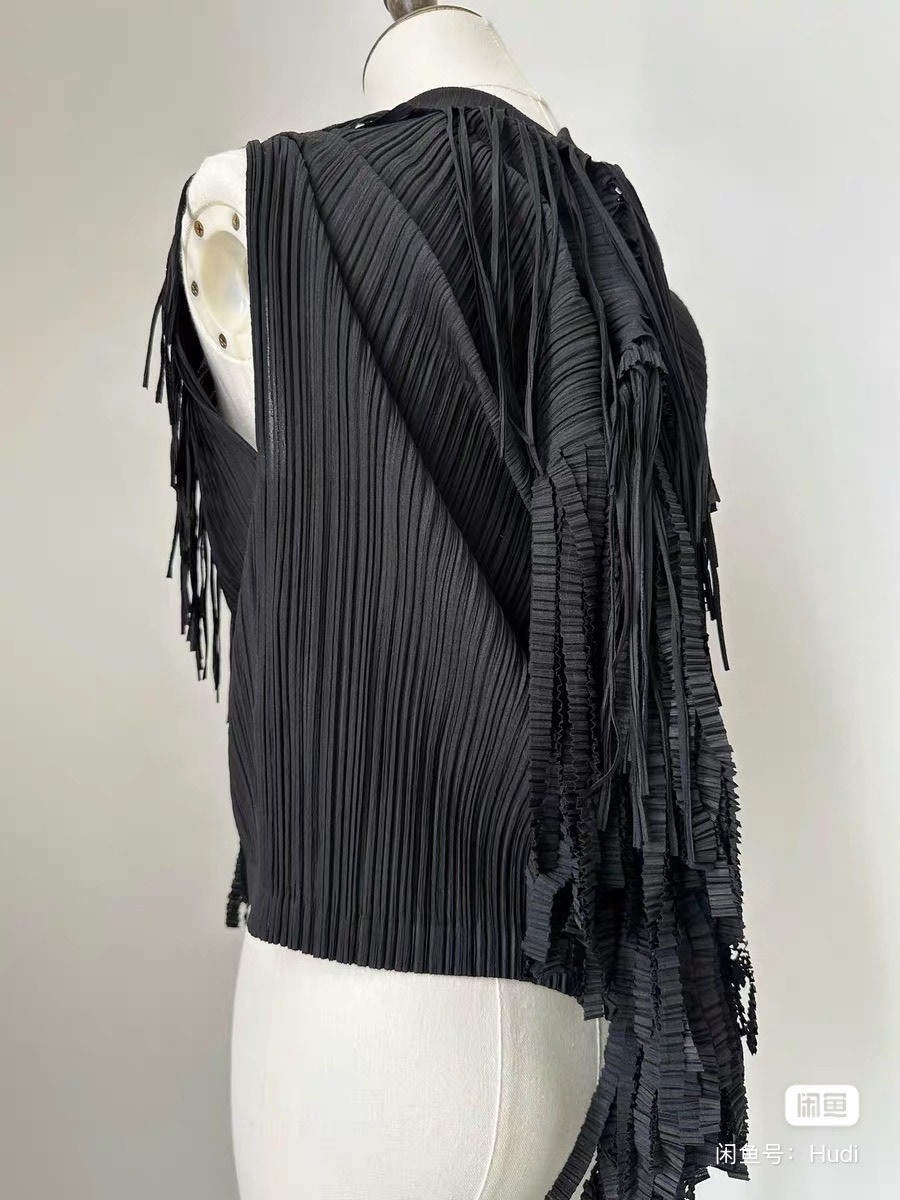 Issey Miyake 2004 Main Line Fringe Top — back