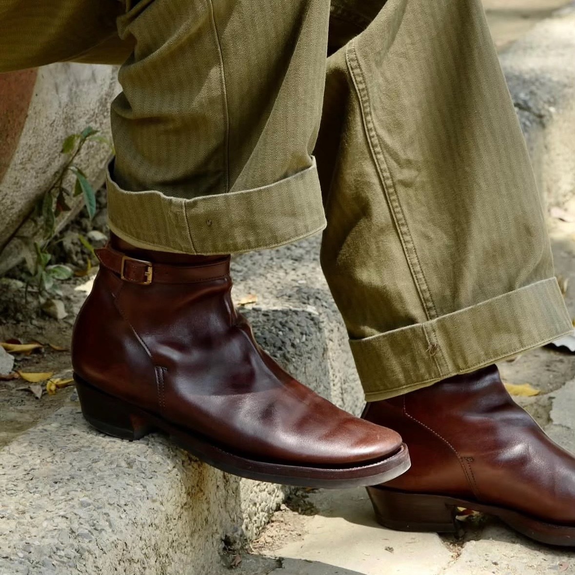 Clinch Jodhpur Brown Leather Boots — detail