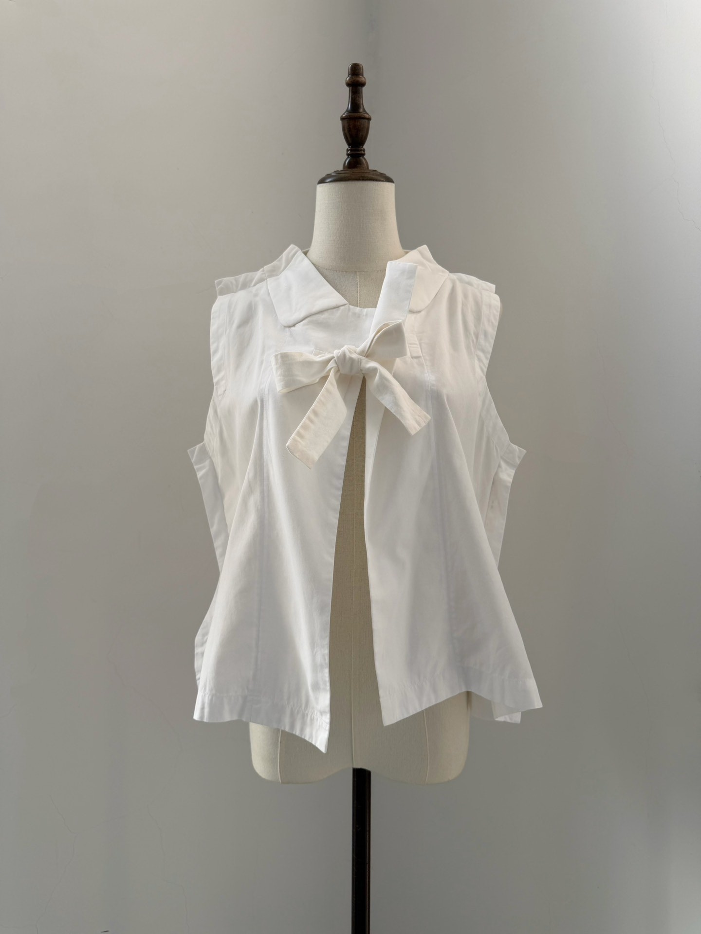 Comme des Garcons 2012 Cape Top — label