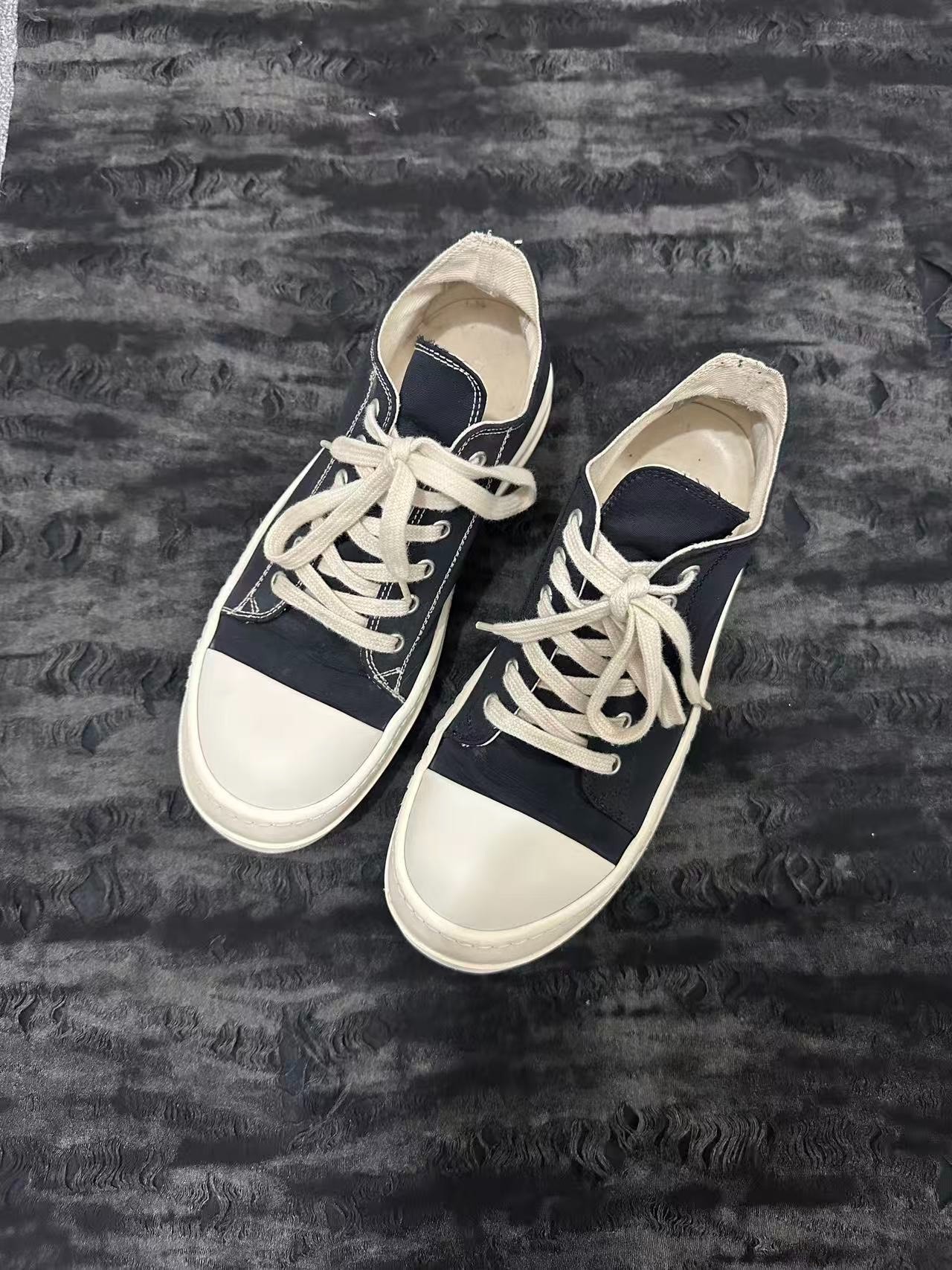 Rick Owens DRKSHDW Contrast Stitch Low-Top — detail