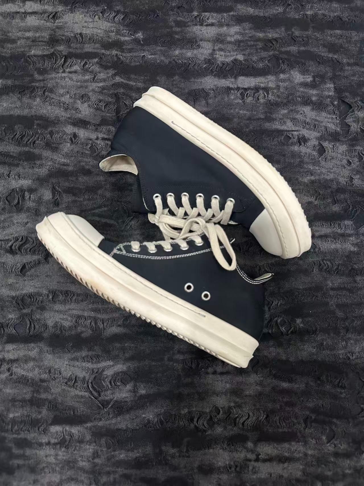 Rick Owens DRKSHDW Contrast Stitch Low-Top — label