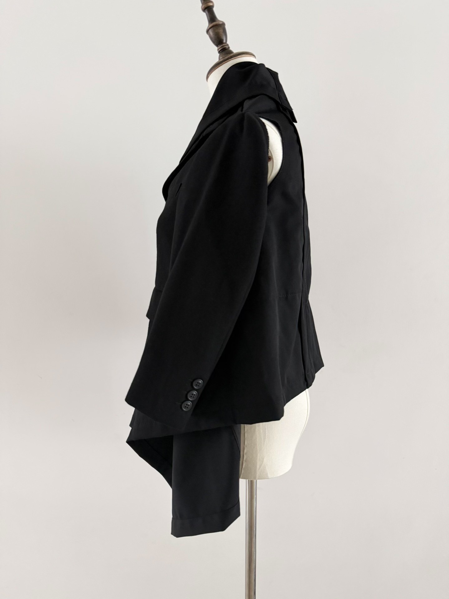 Comme des Garcons 09AW Deconstructed Jacket — detail
