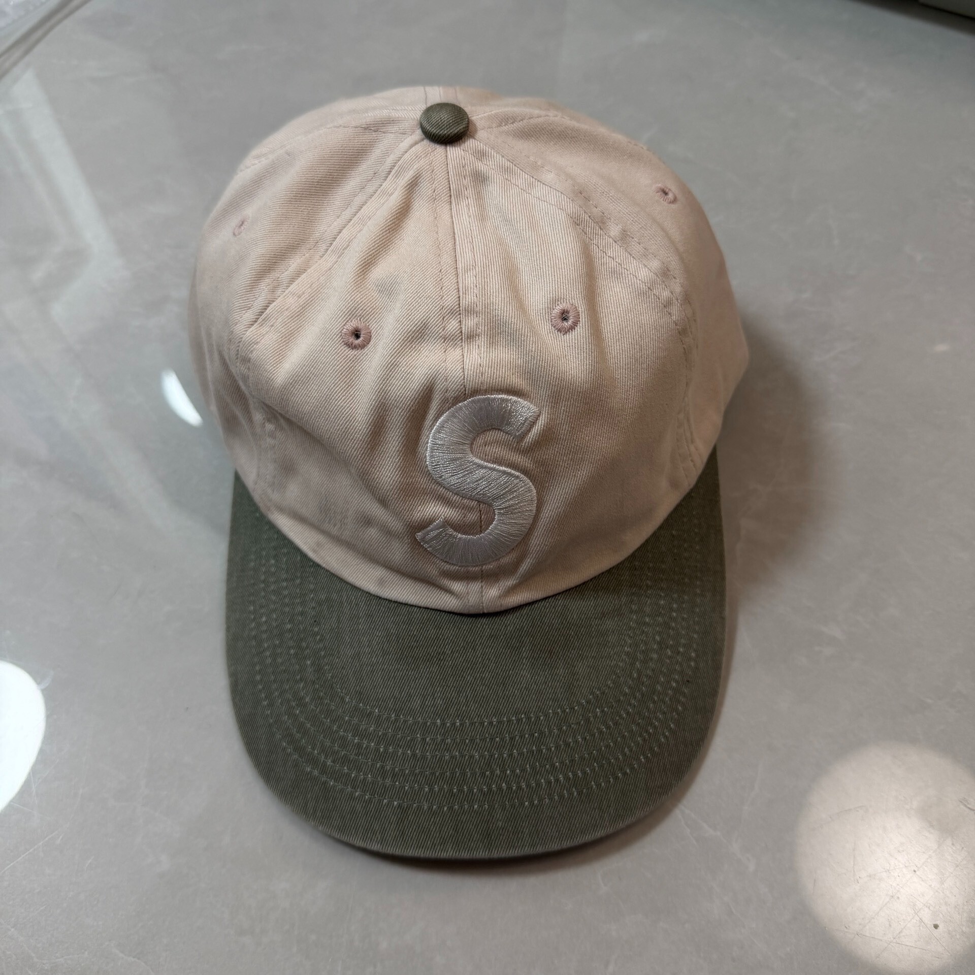 Supreme FW25 Split Brim Cap — front
