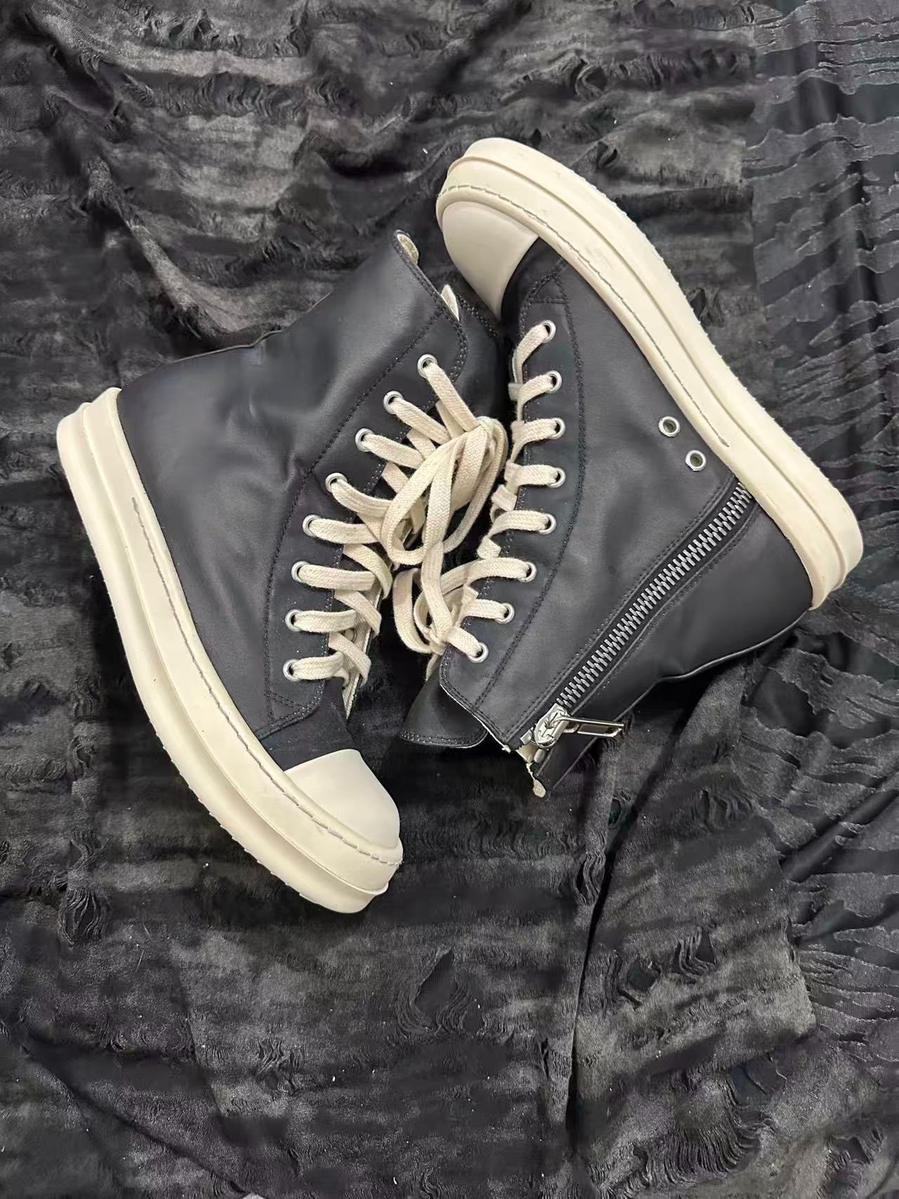 Rick Owens DRKSHDW Black High-Top Shoes — label