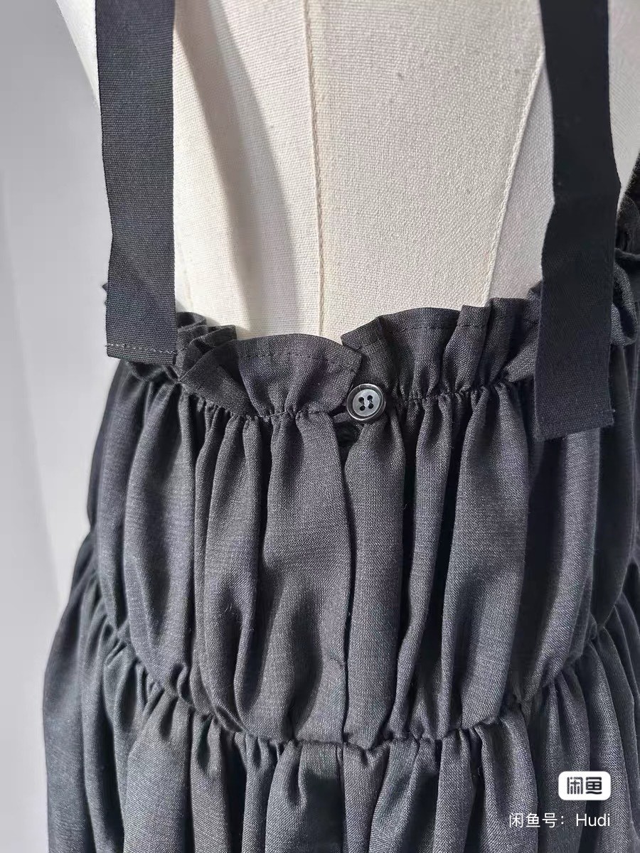 Comme des Garcons Tricot Halter Dress — label