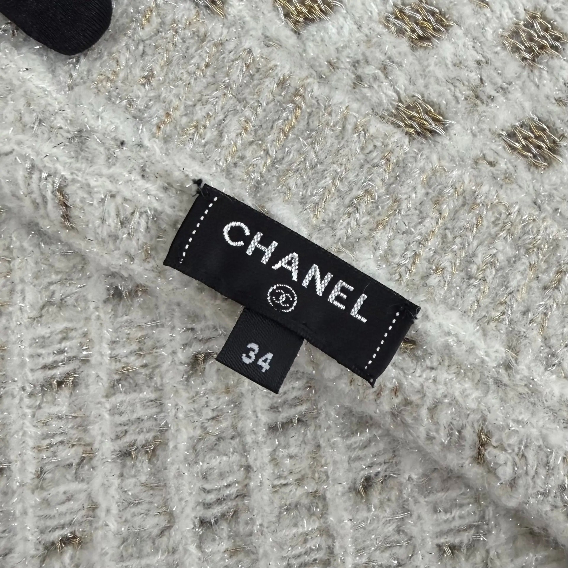 Chanel Plaid V-Neck Knit Sweater — detail