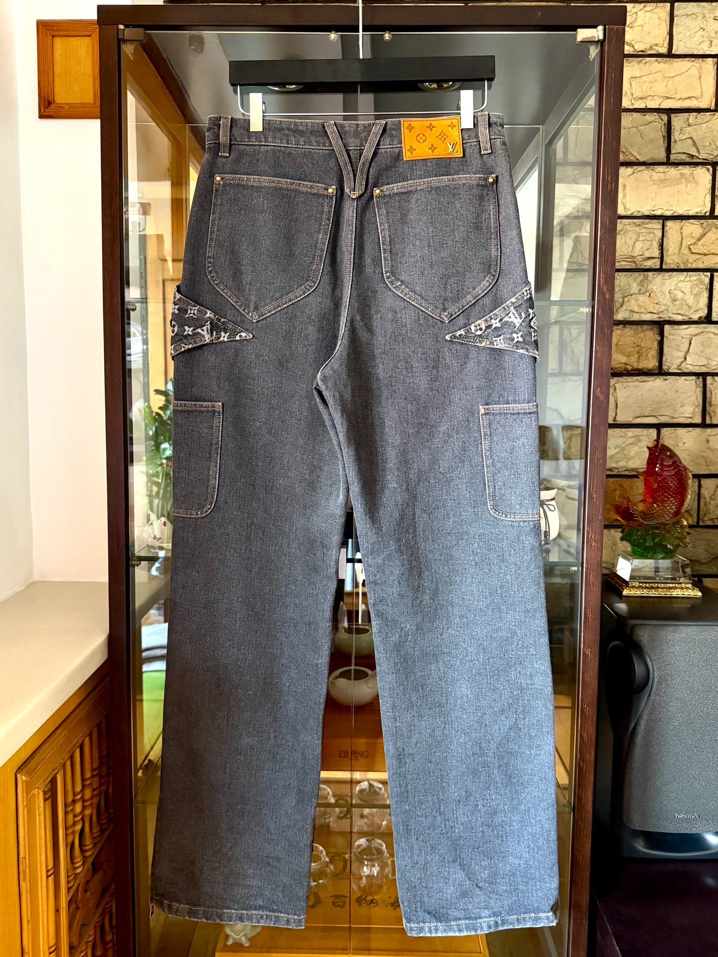 Louis Vuitton 23FW Monogram Denim Jeans — detail