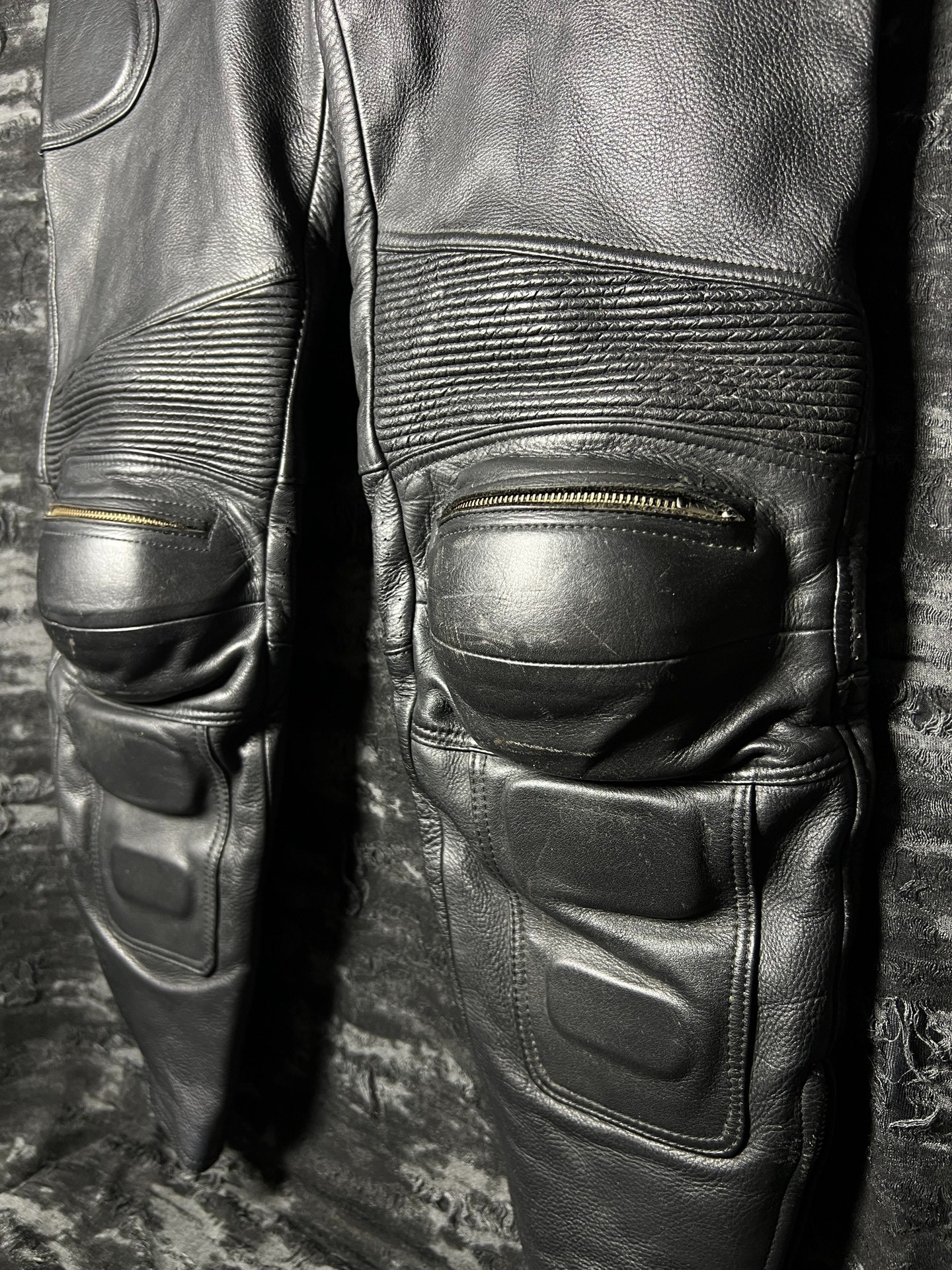 Black Leather Motorcycle Racing Pants — detail