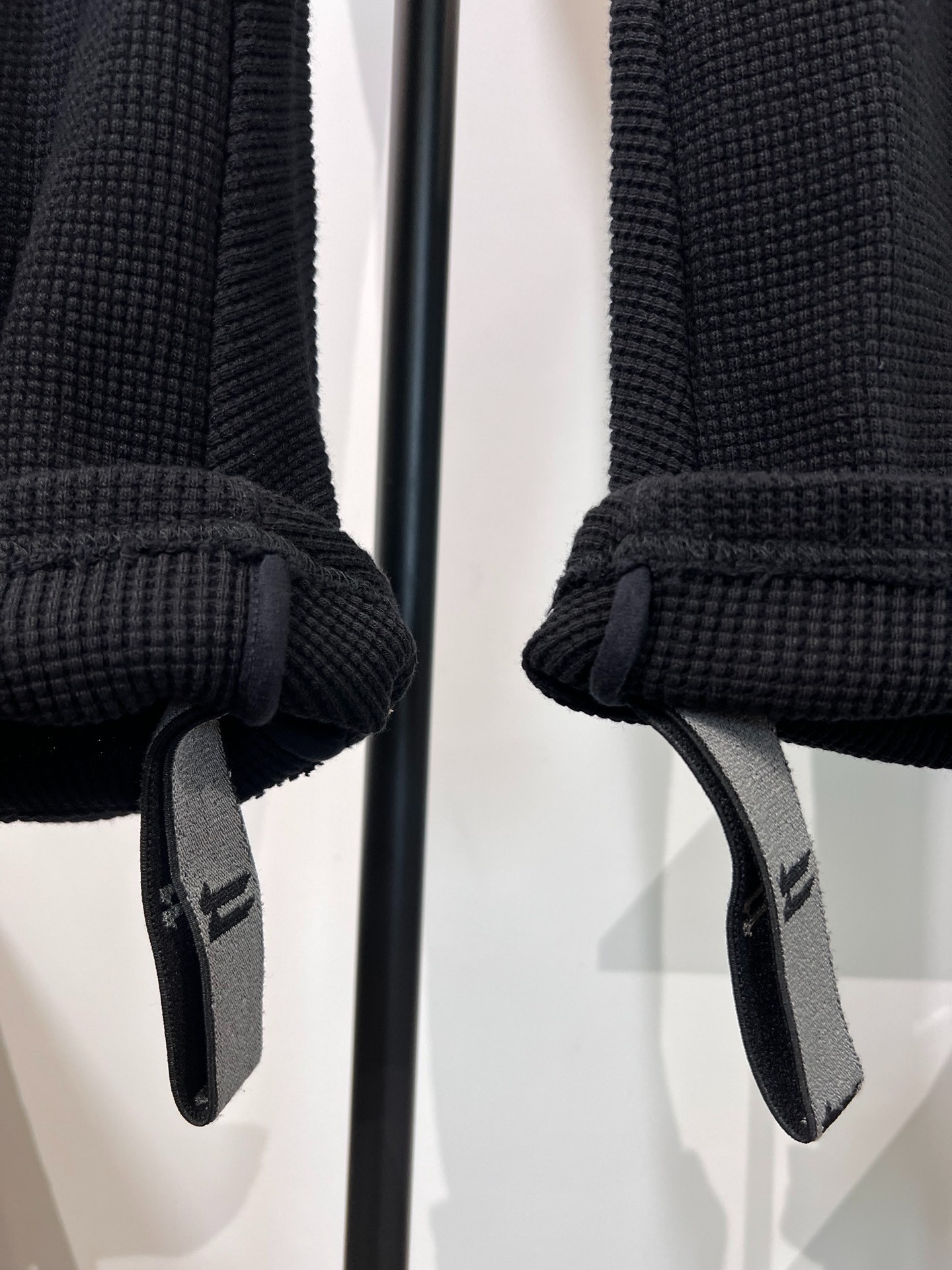Boris Bidjan Saberi P18F Sweatpants — label