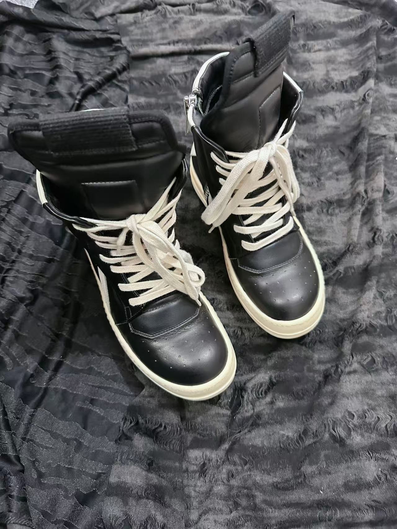 Rick Owens DRKSHDW Inverted Triangle High-Top — front