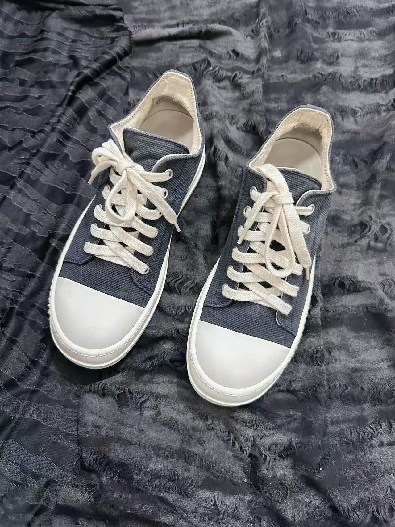 Rick Owens DRKSHDW Low-Top Sneakers — detail