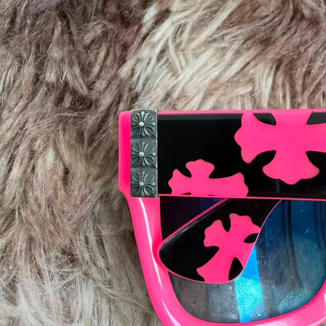 Chrome Hearts Pink Black Cross Sunglasses — detail