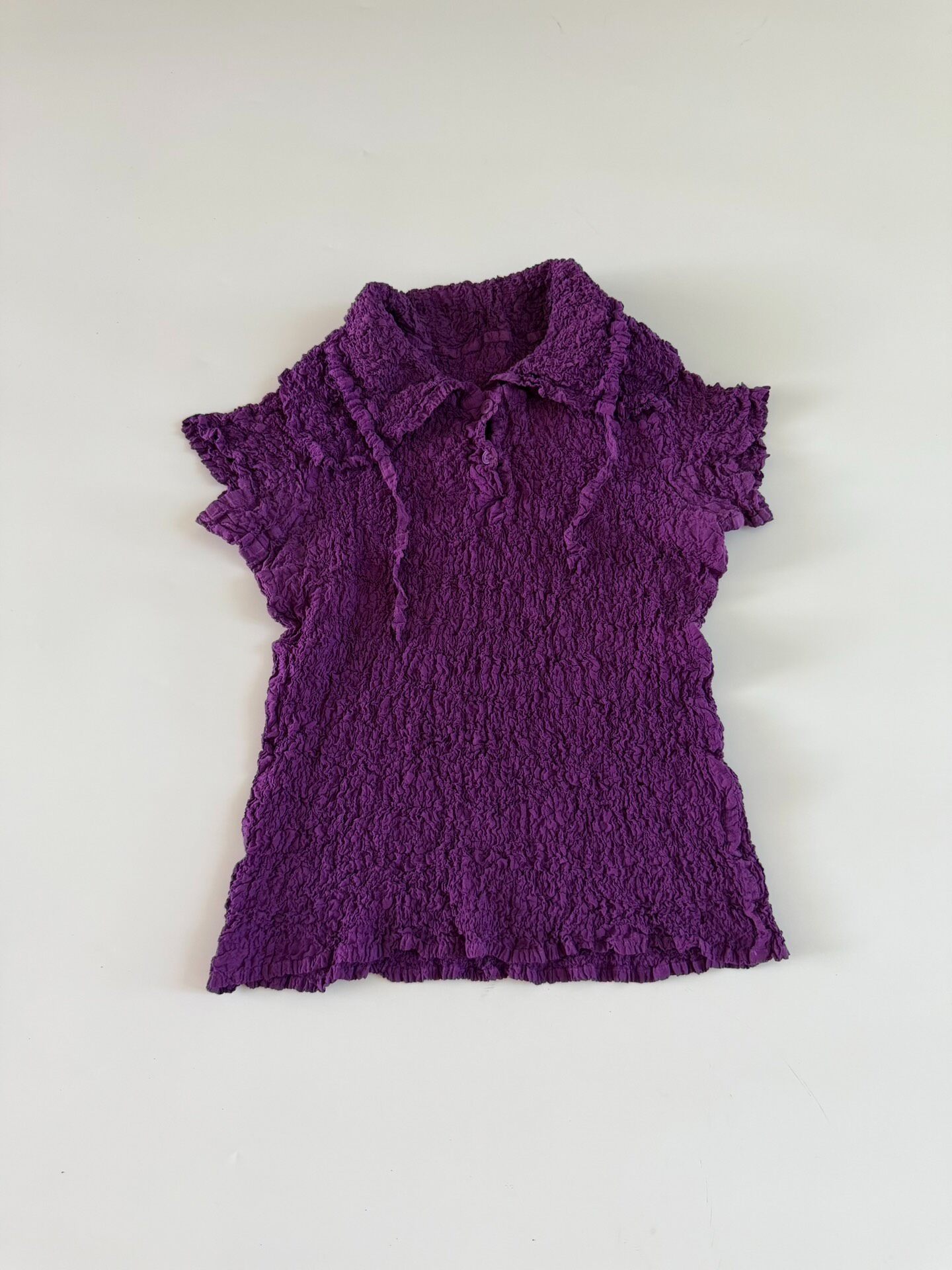 Issey Miyake Me Pleated Short-Sleeve Top — label