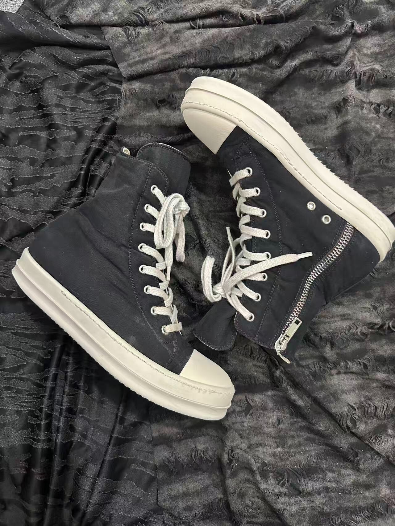 Rick Owens DRKSHDW High-Top Canvas — label