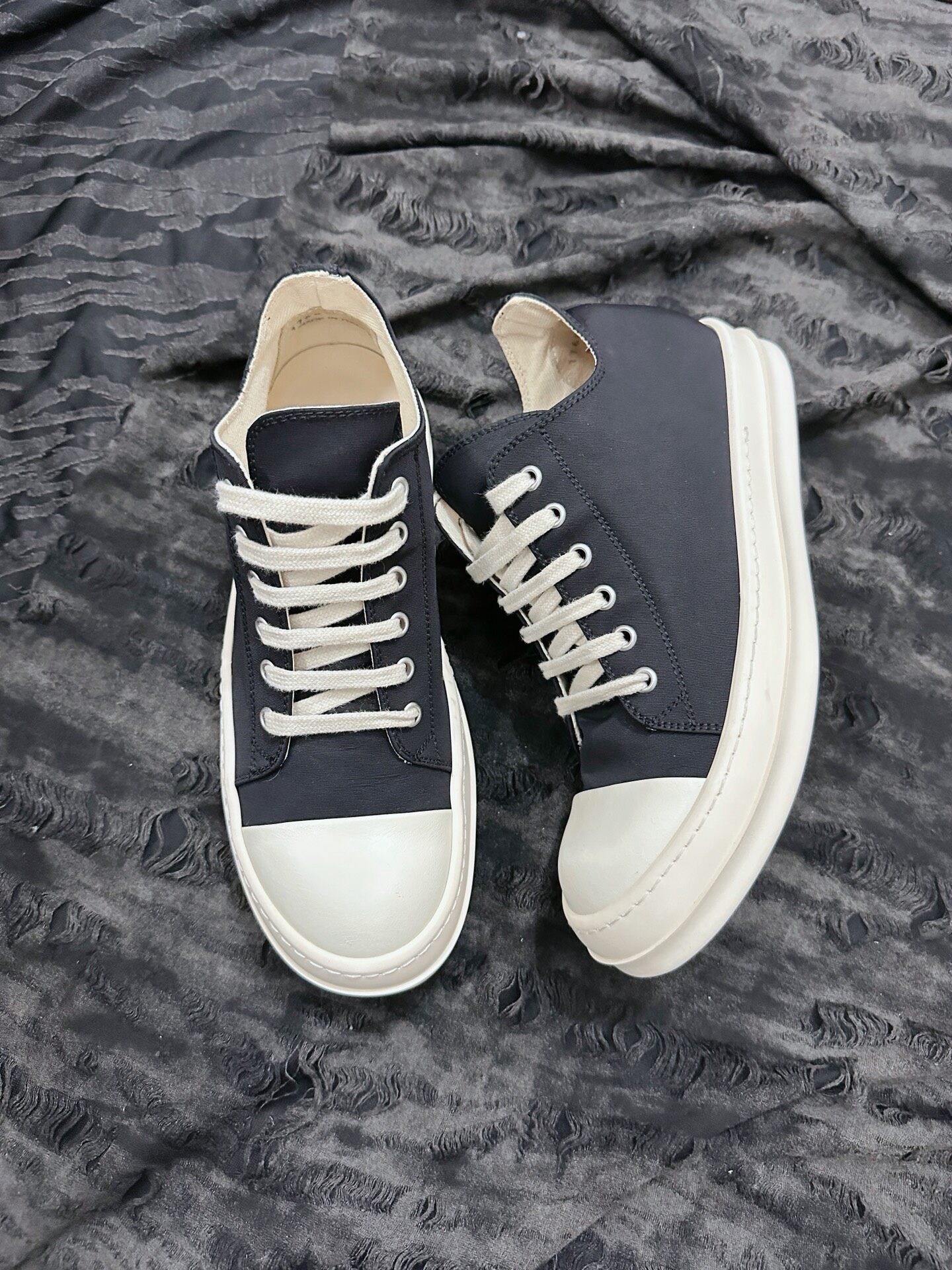 Rick Owens DRKSHDW High-Top Sneakers — front