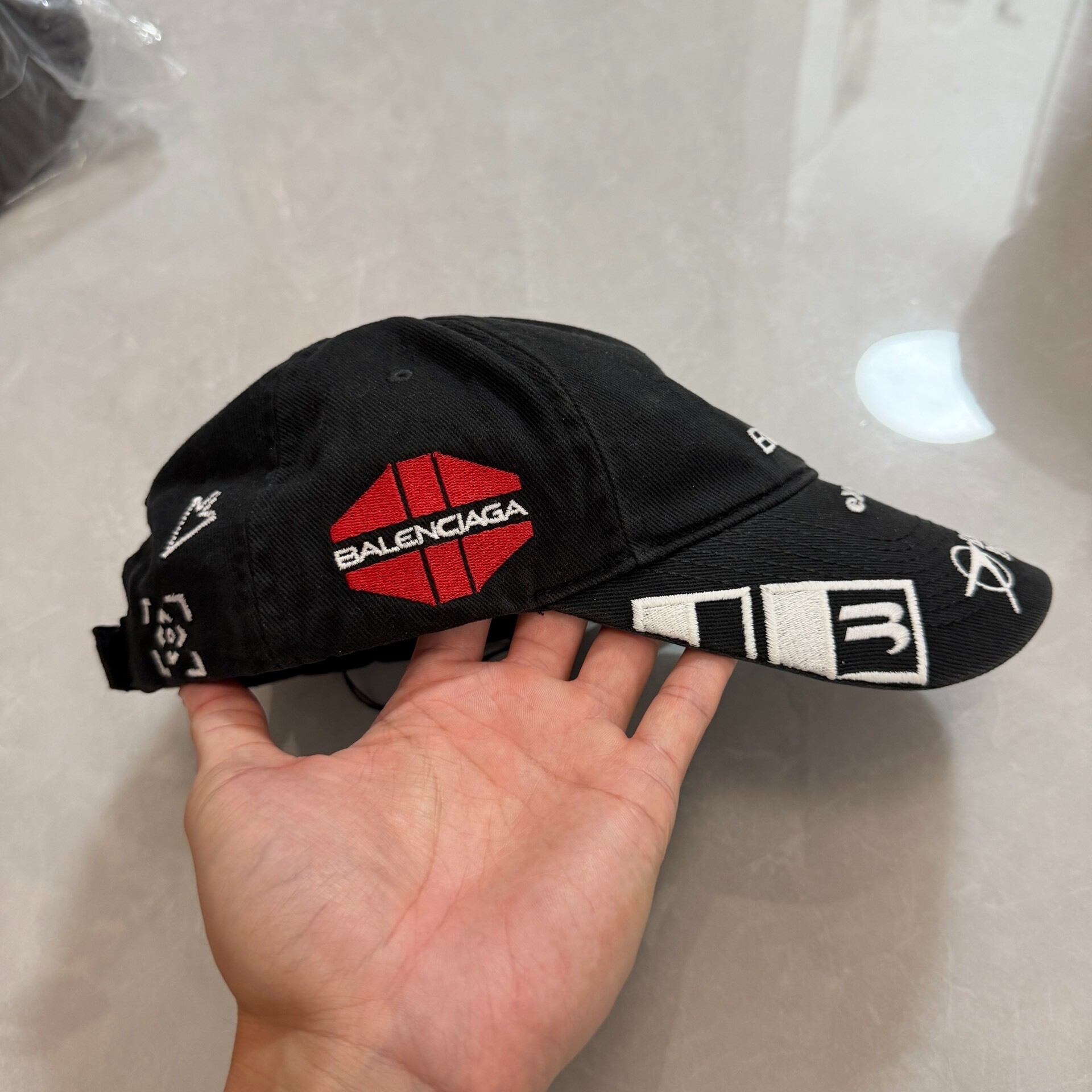 Balenciaga Extreme Racing Baseball Cap — detail