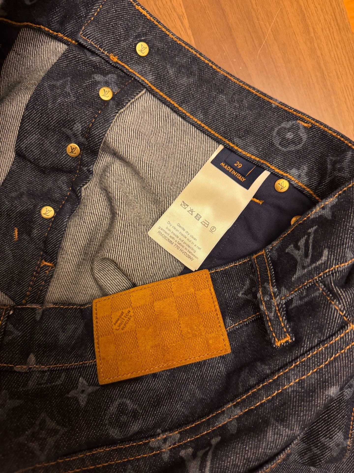 Louis Vuitton 26SS Monogram Denim Shorts — detail