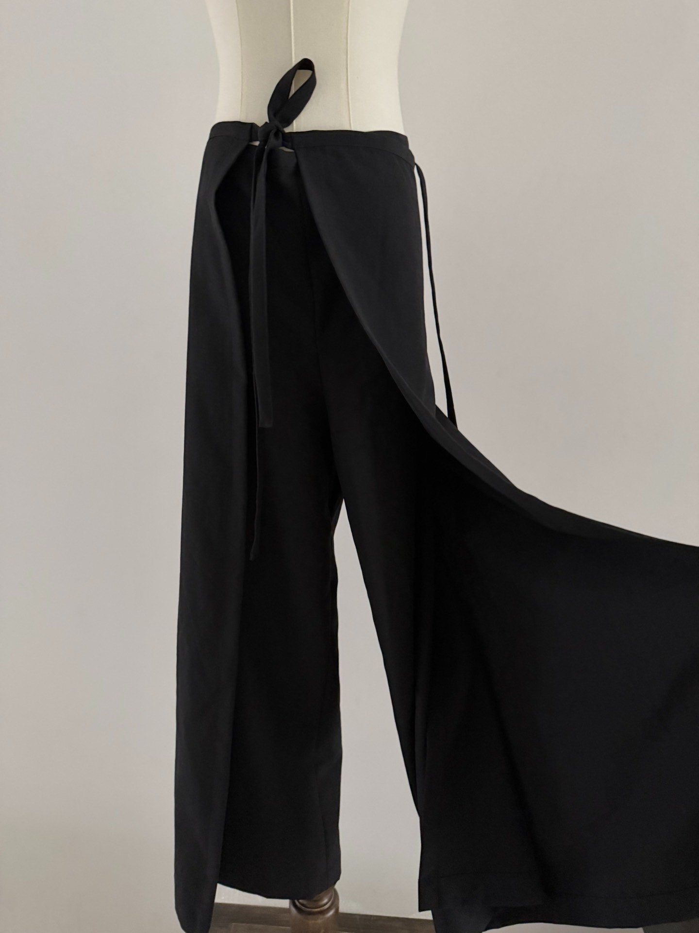Comme des Garçons 90s Wrap Skirt-Pants — detail