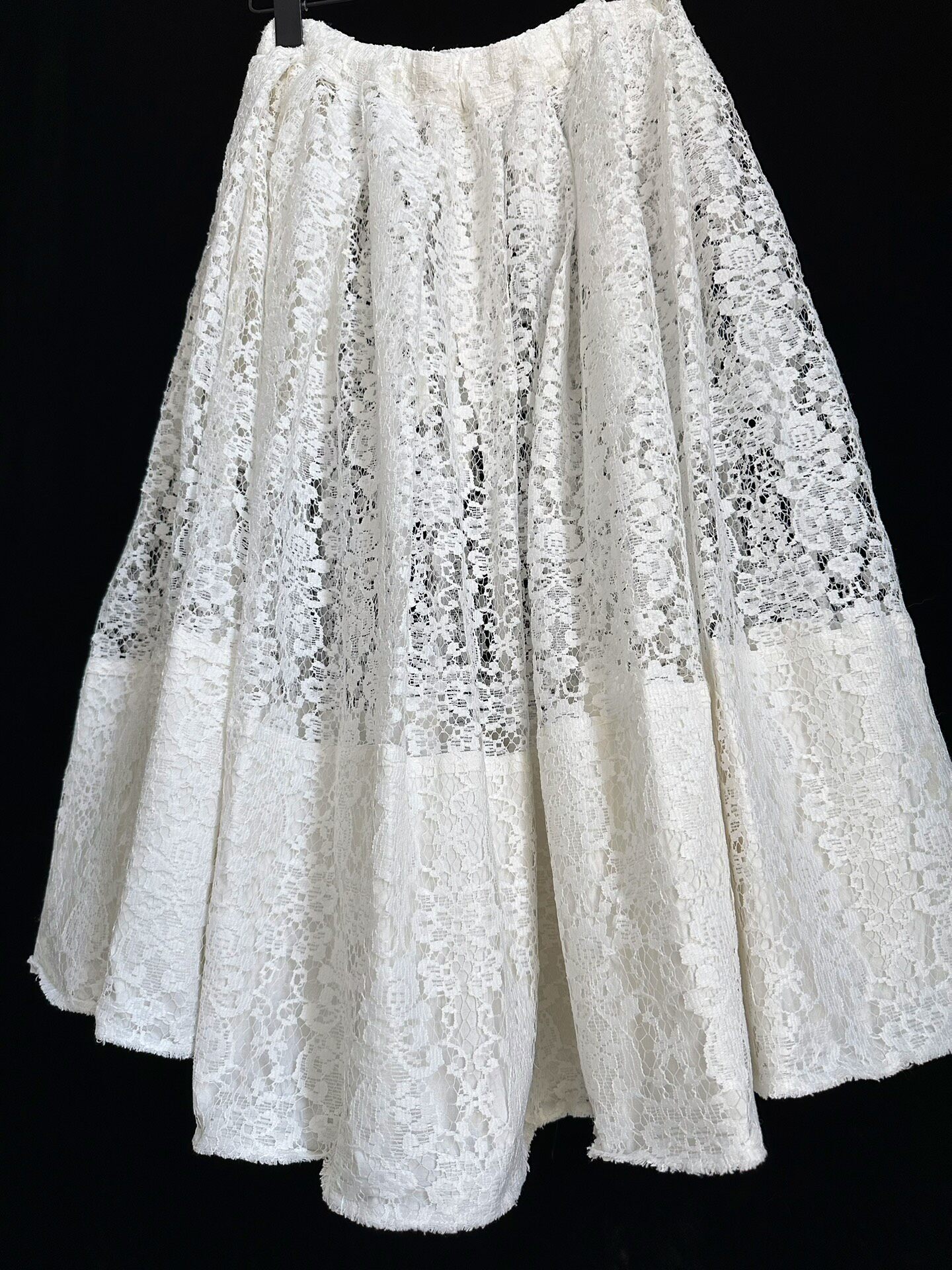 Comme des Garcons Lace Midi Skirt — detail