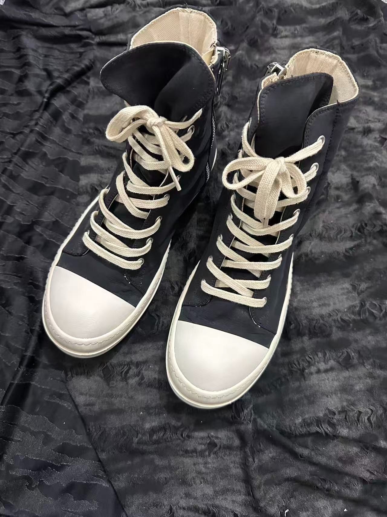 Rick Owens DRKSHDW High-Top Shoes — front
