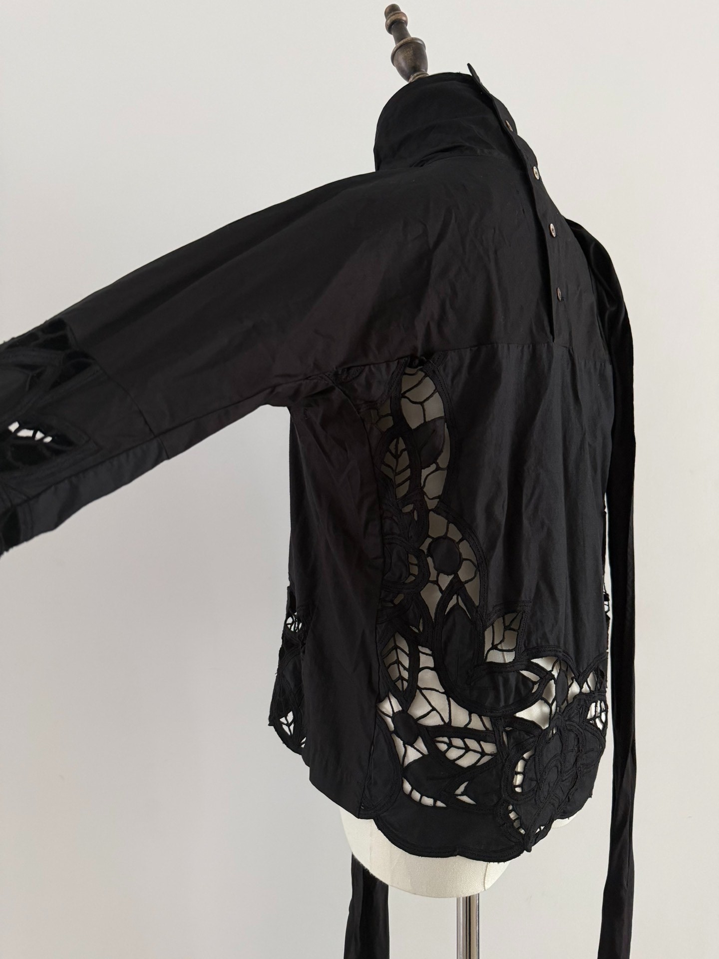 Comme des Garcons Lace Cutout Top — front