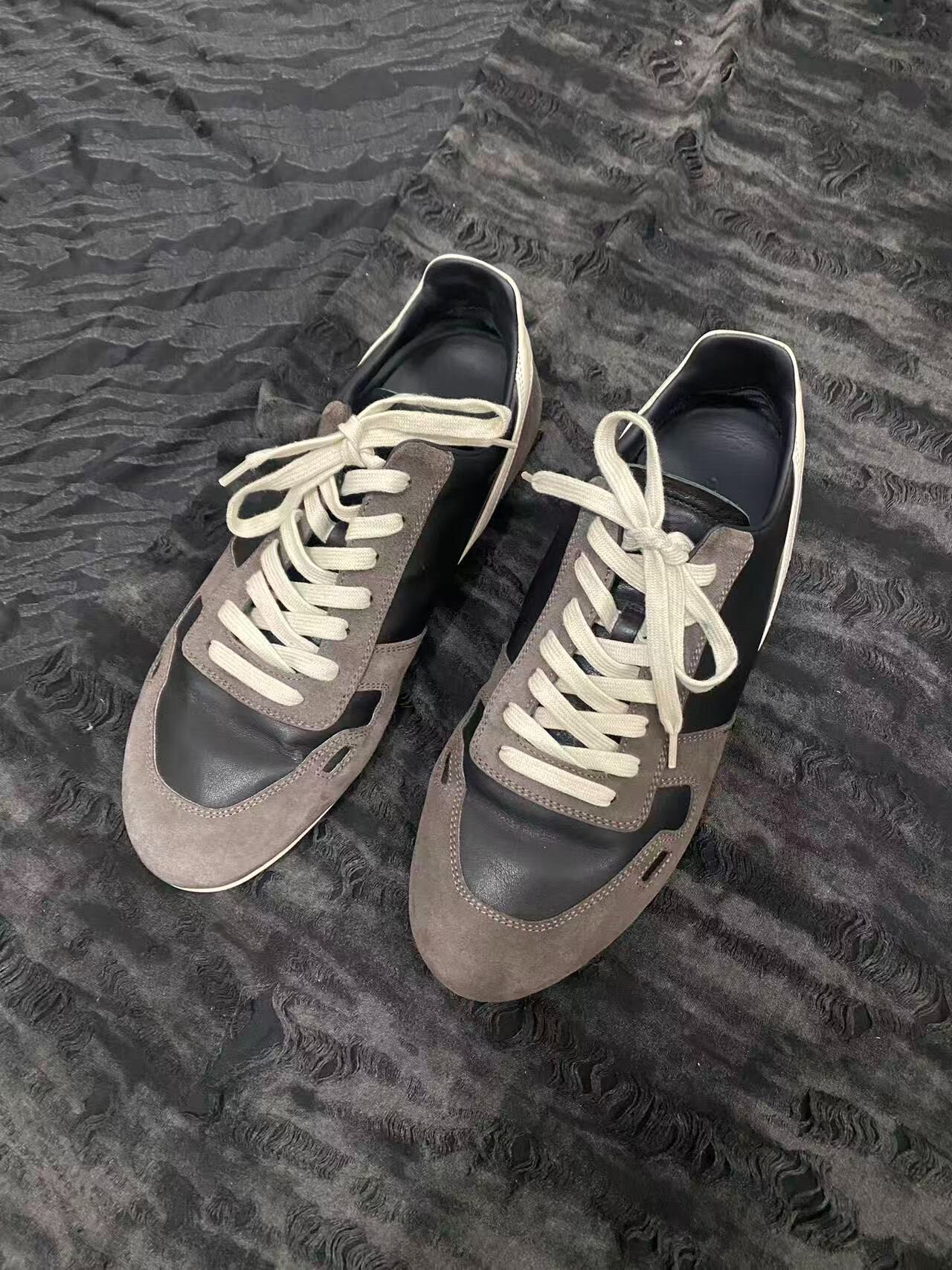 Rick Owens 25FW Low-Top Sneakers — front