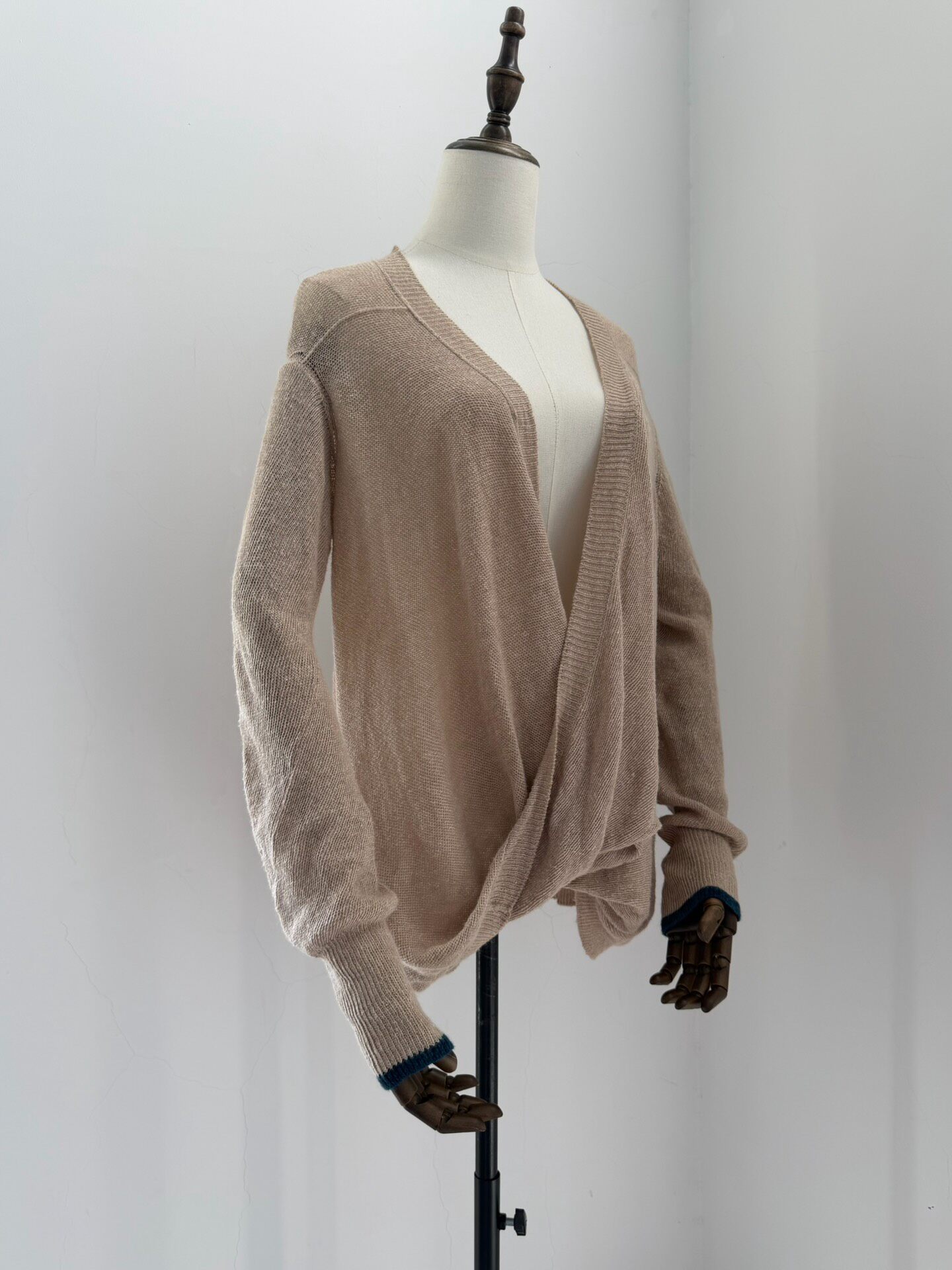 Y’s Knotted Linen-Cotton Cardigan — label