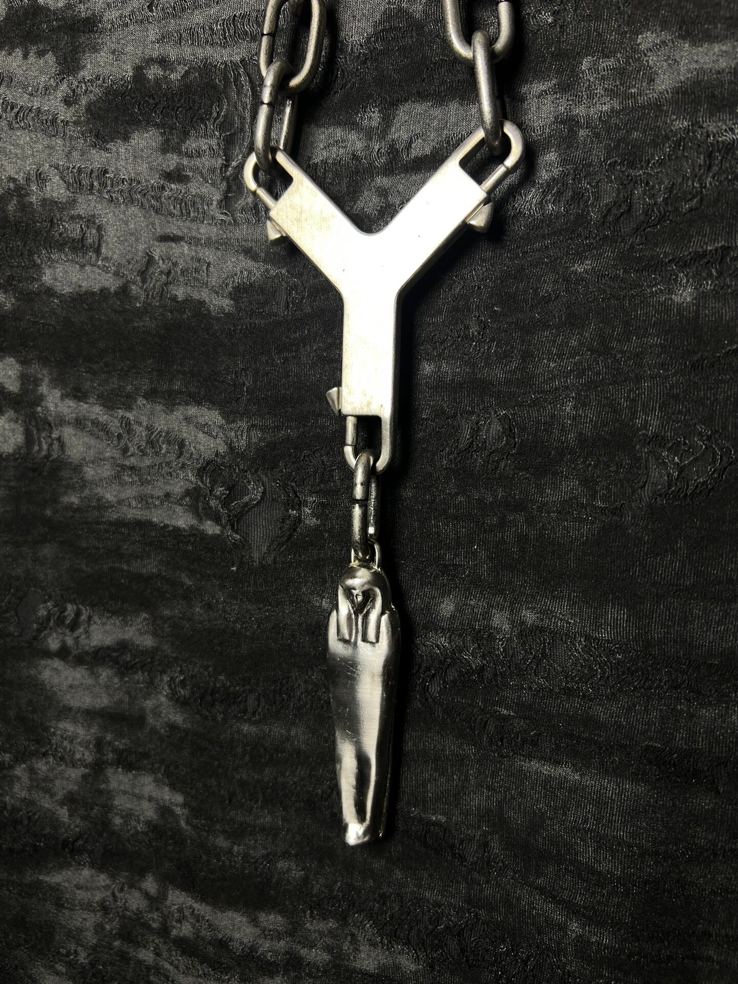 Rick Owens 22SS Y-Shaped Necklace — detail