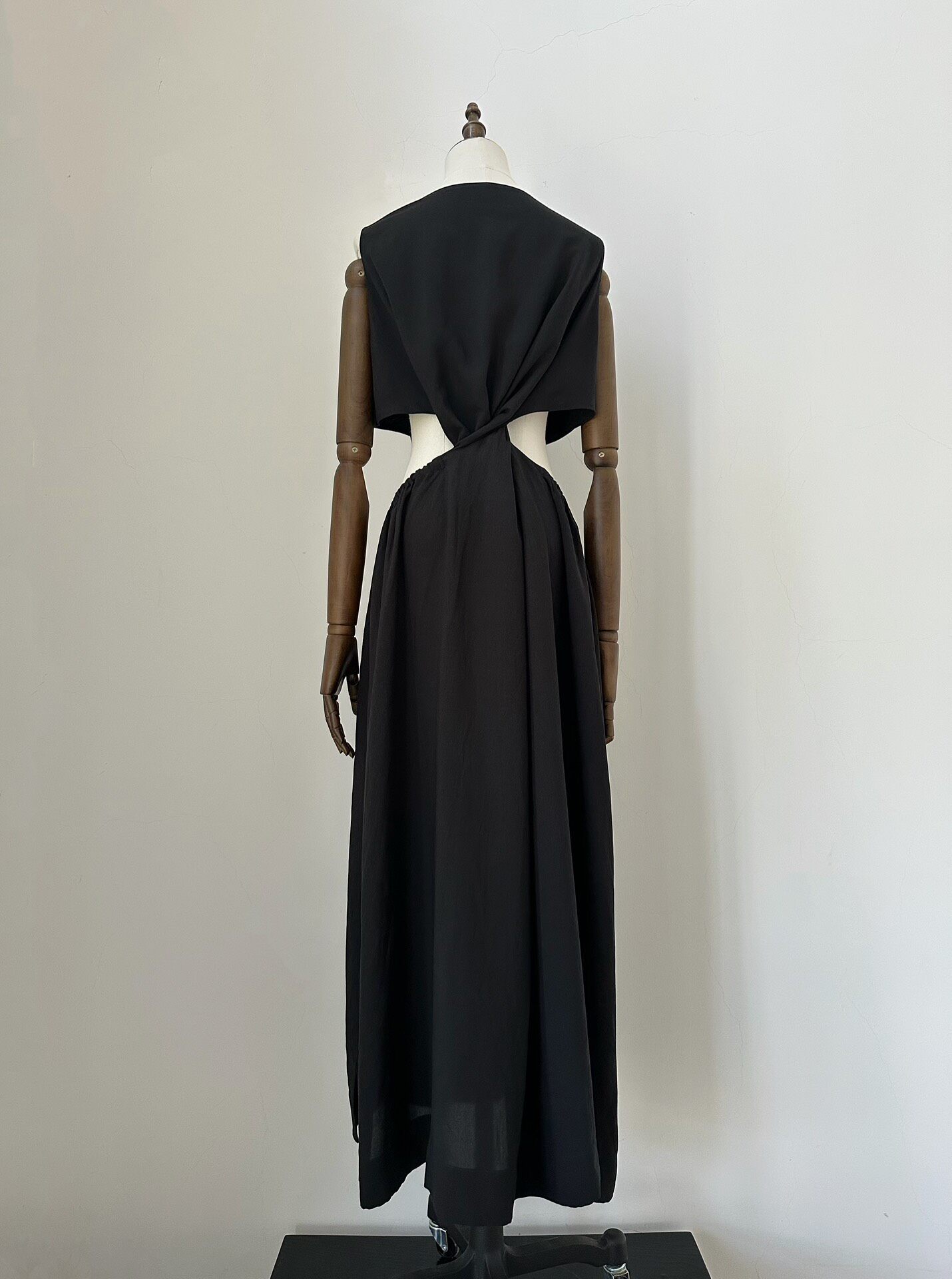 Issey Miyake 24SS Cutout Maxi Dress — detail